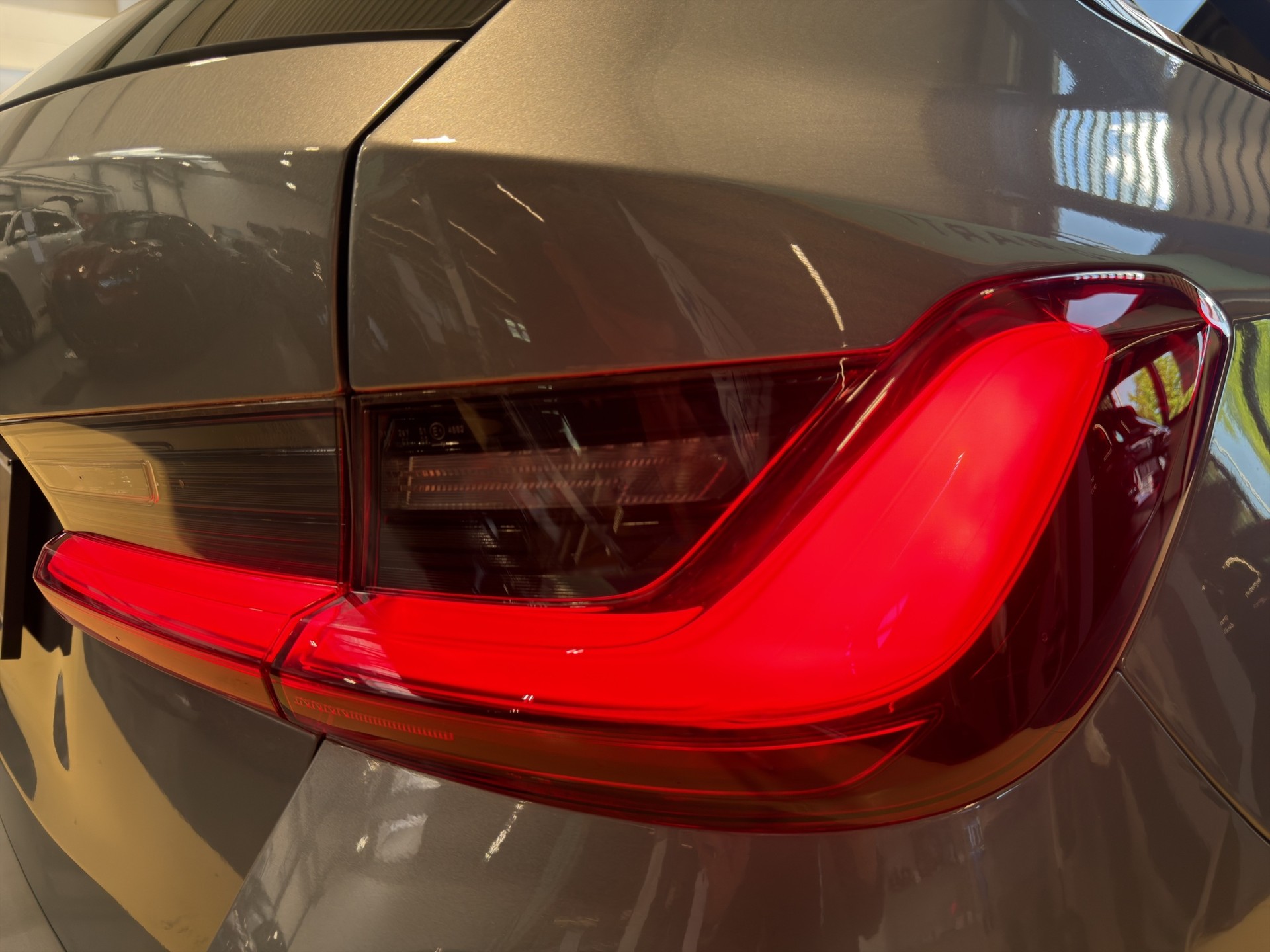 BMW 3er Reihe G21 Touring 320d xDrive-image-21