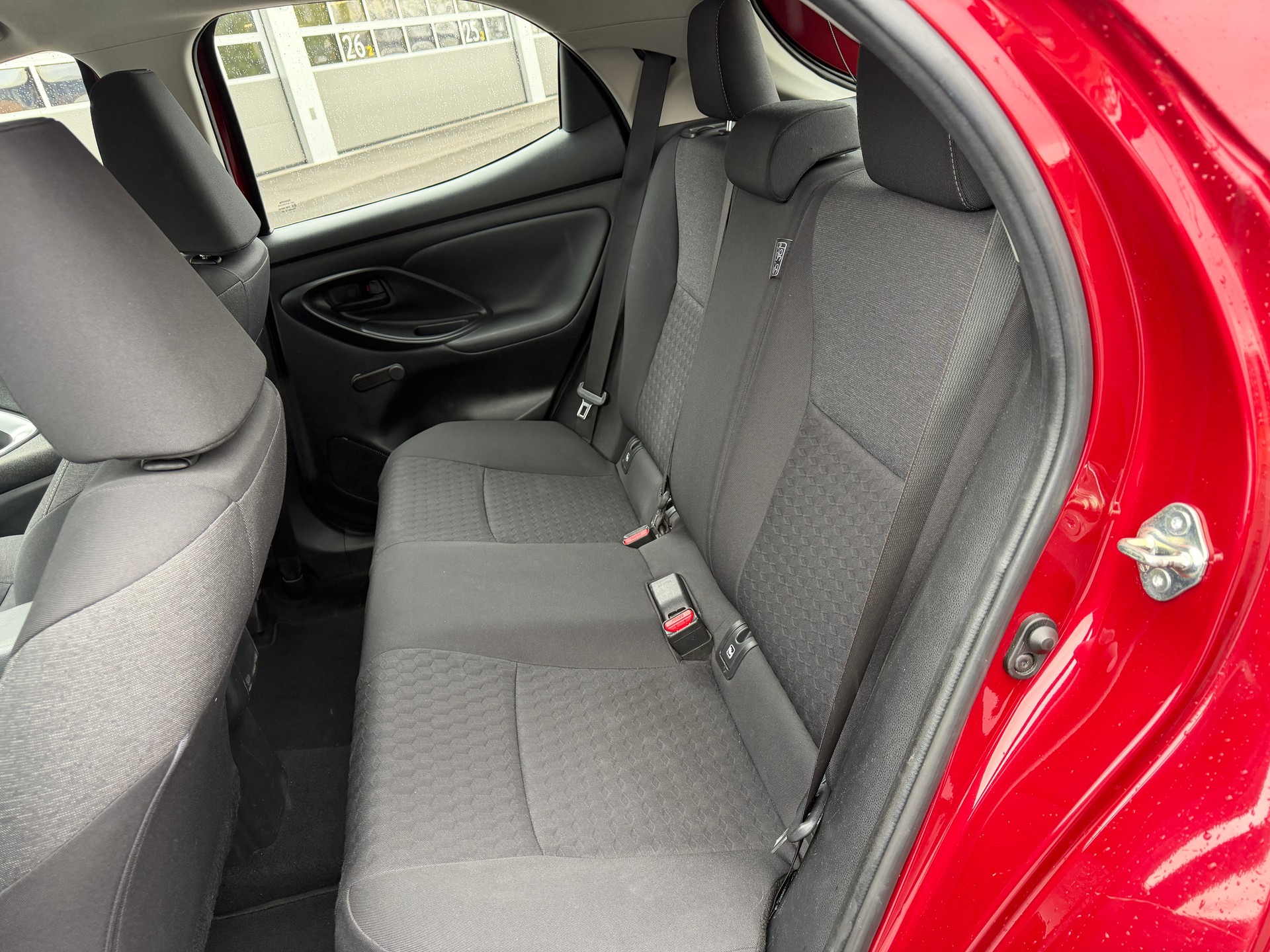 TOYOTA Yaris 1.5 Trend e-CVT-image-7