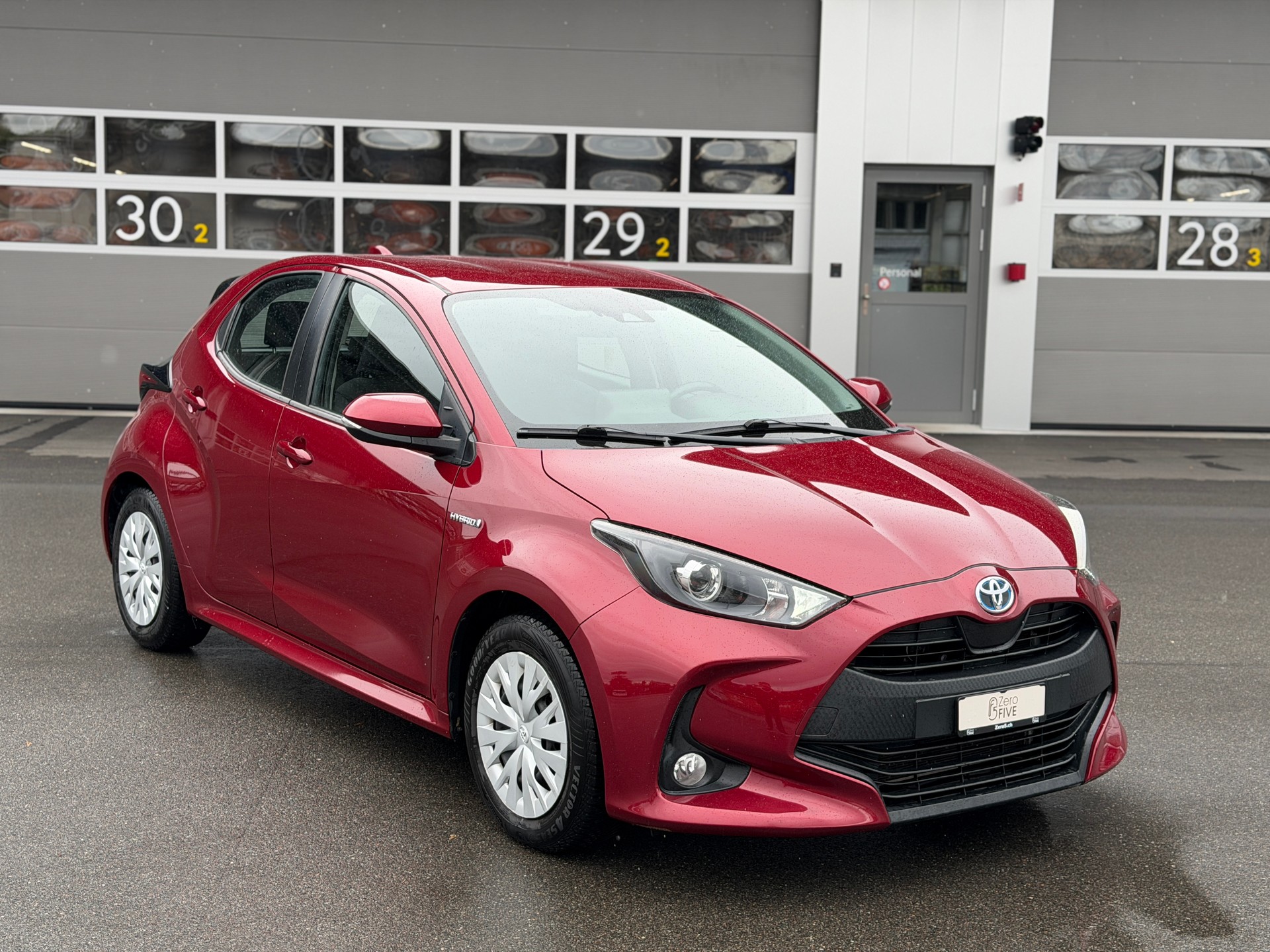 TOYOTA Yaris 1.5 Trend e-CVT-image-0