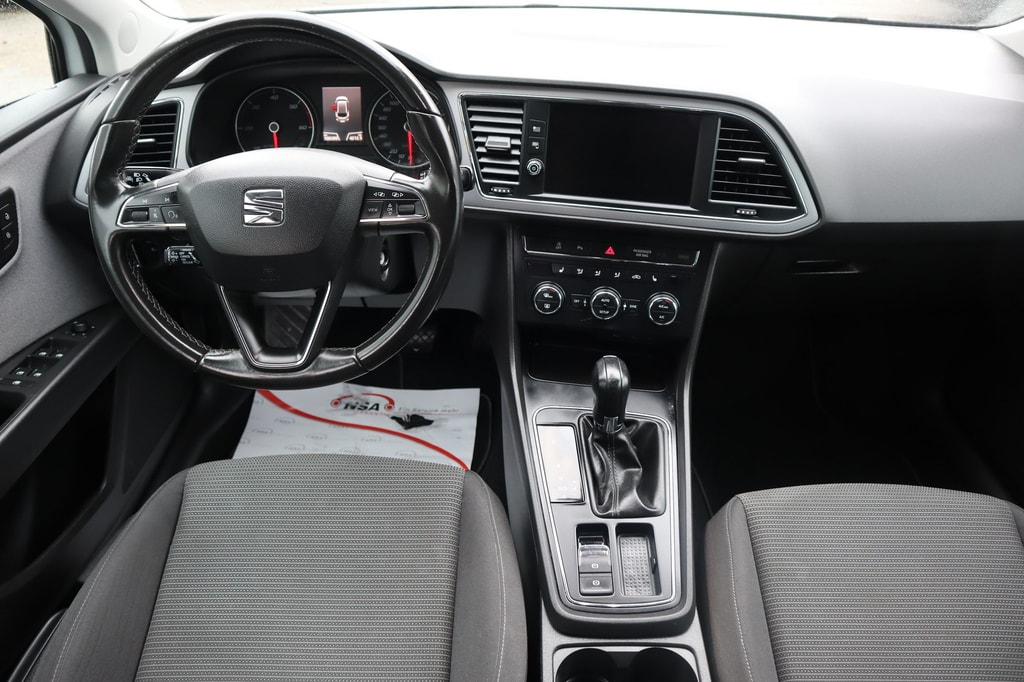 SEAT Leon ST 2.0 TDI Style DSG ** Navigation ** Abstandsregelsysteme ** PDC ** Frisch Ab MFK & Service **-image-9