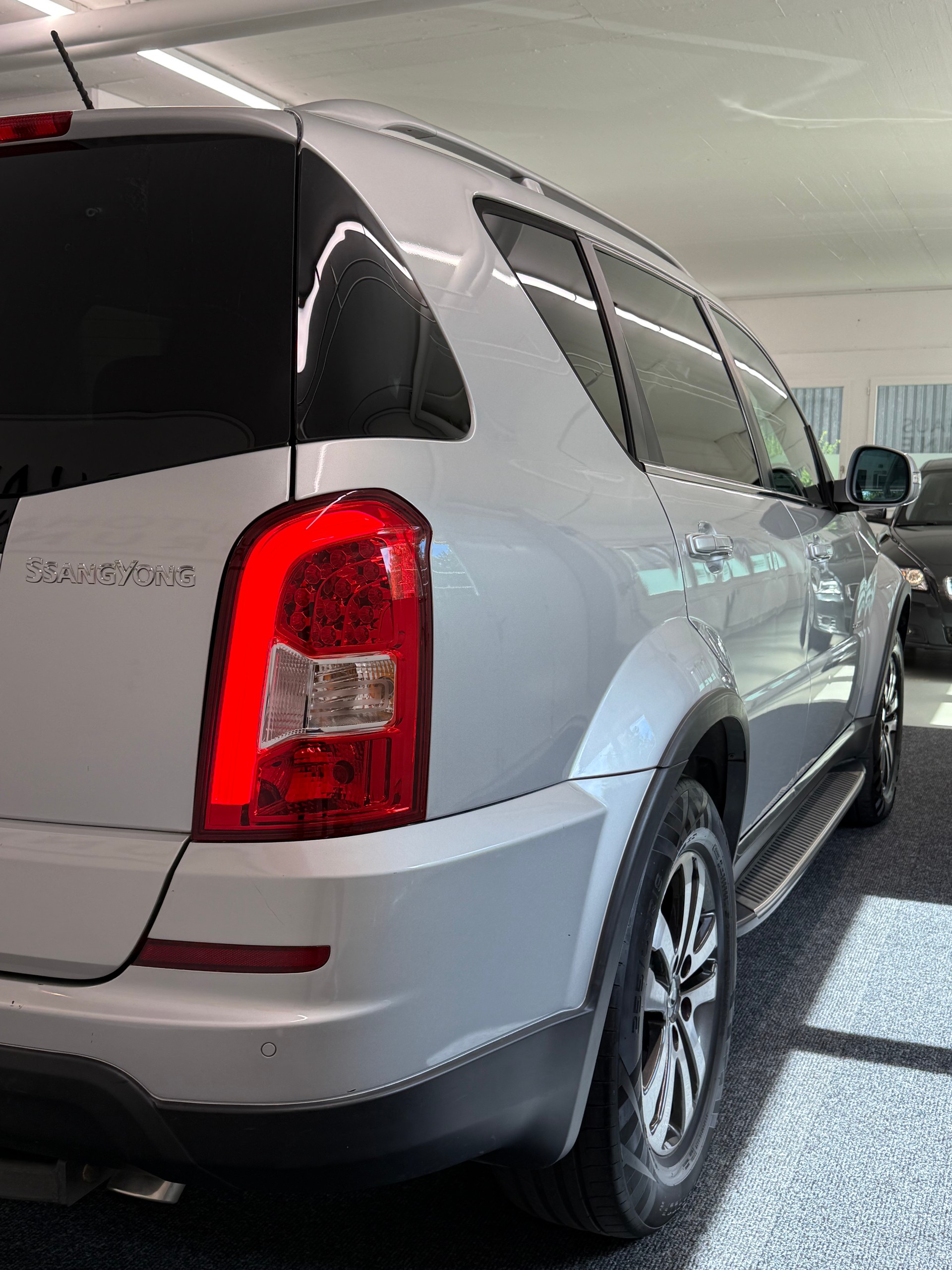 KGM-SsangYong Rexton RX200 e-XDi 4WD 7-Plätzer - AHK-image-4