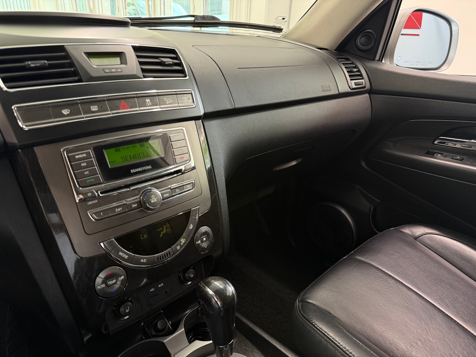 KGM-SsangYong Rexton RX200 e-XDi 4WD 7-Plätzer - AHK-image-17