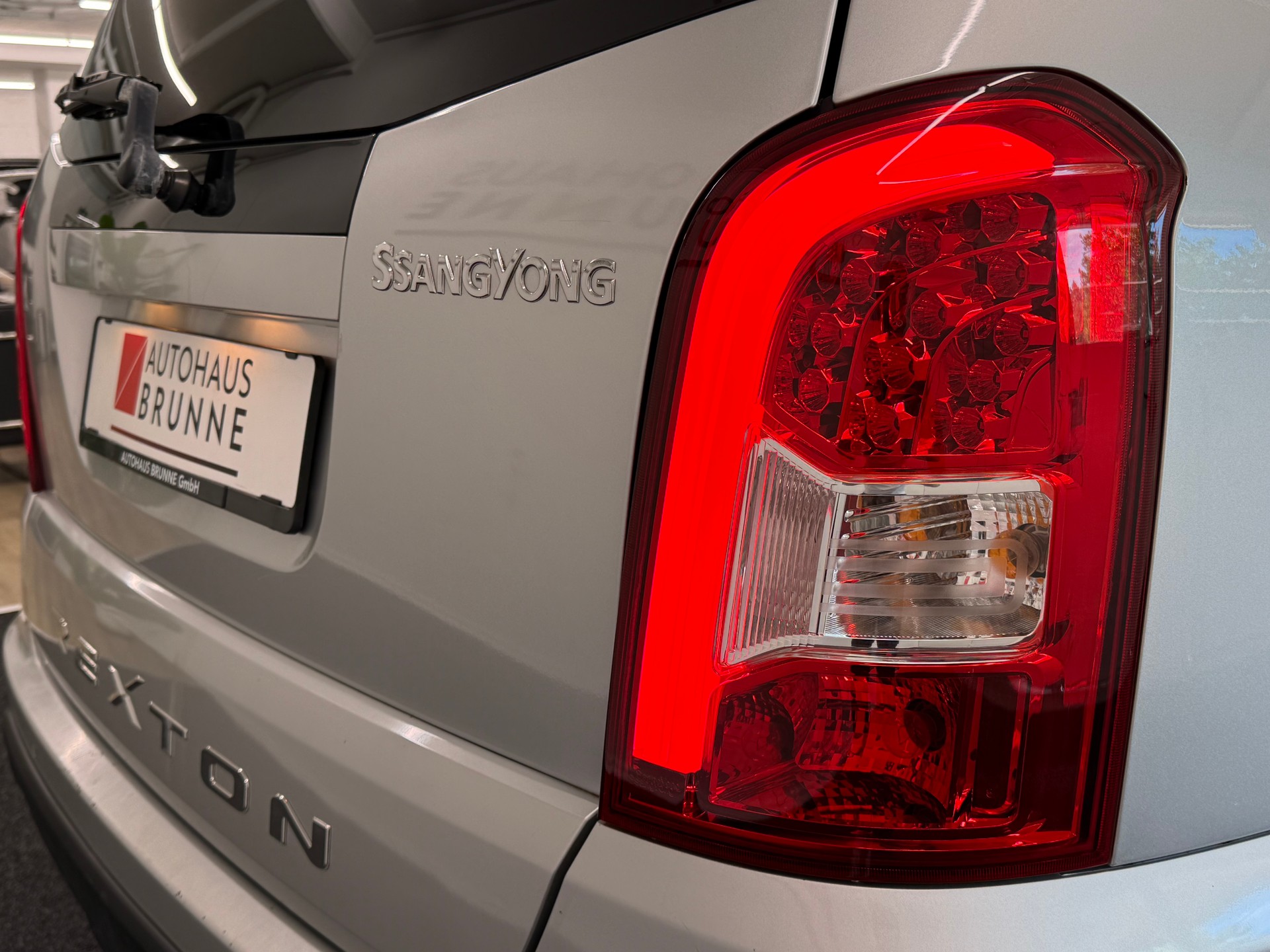 KGM-SsangYong Rexton RX200 e-XDi 4WD 7-Plätzer - AHK-image-11