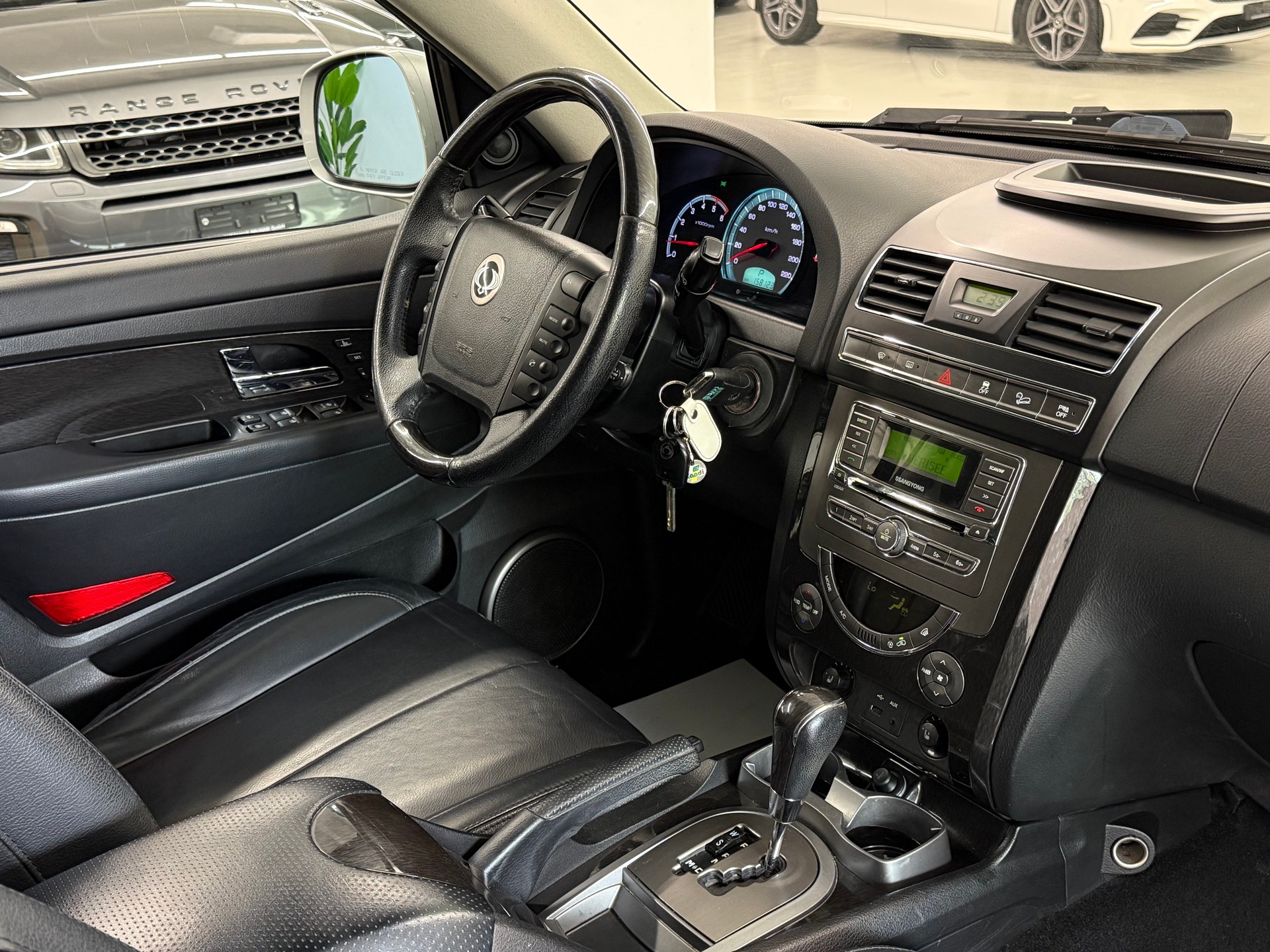 KGM-SsangYong Rexton RX200 e-XDi 4WD 7-Plätzer - AHK-image-16