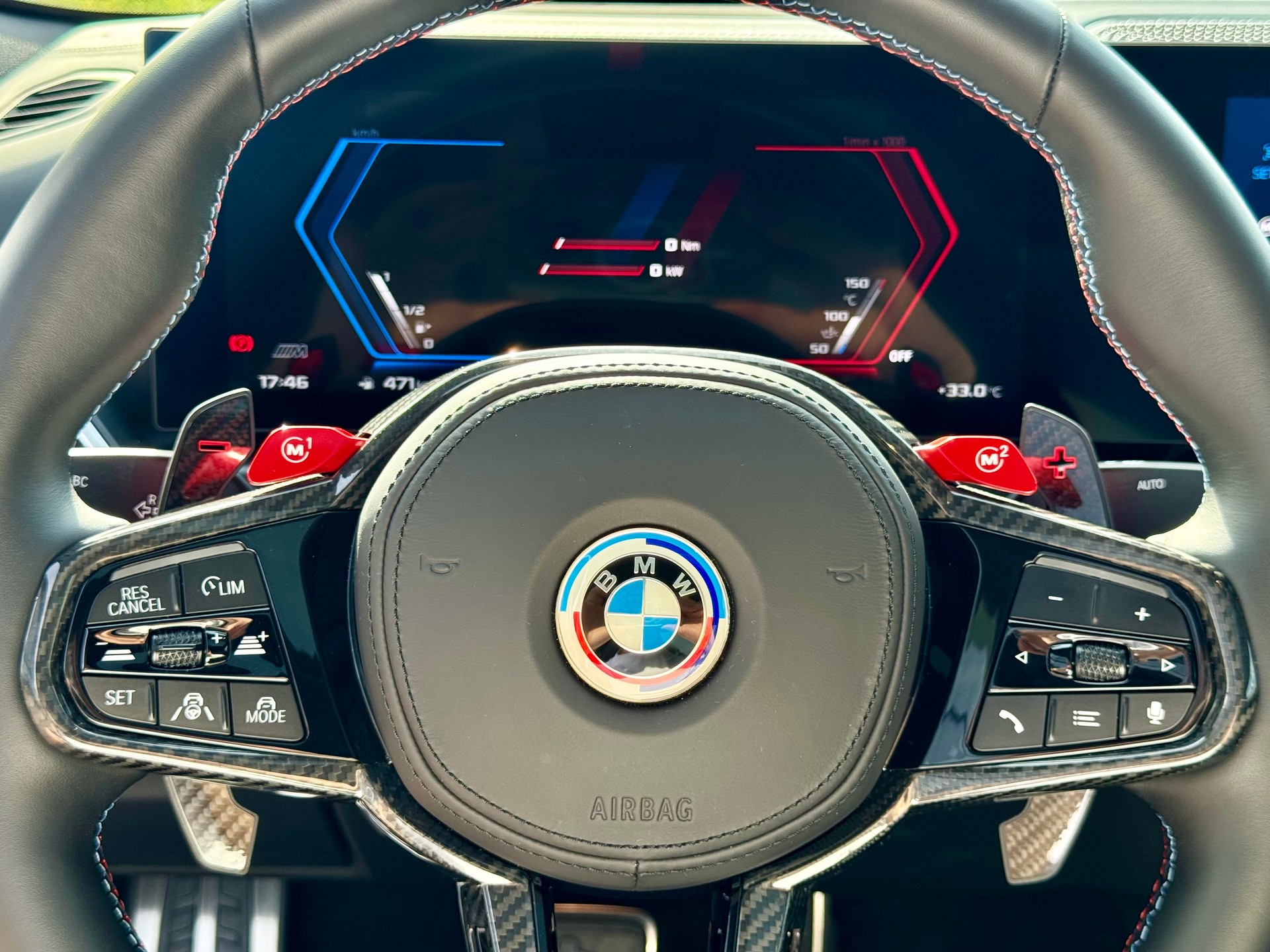 BMW M4 Competition xDrive-image-9