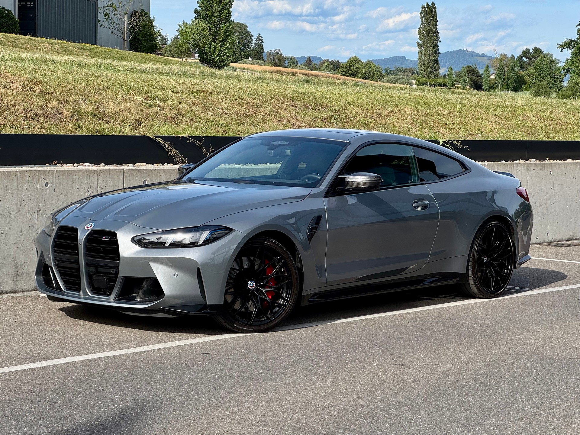 BMW M4 Competition xDrive-image-3