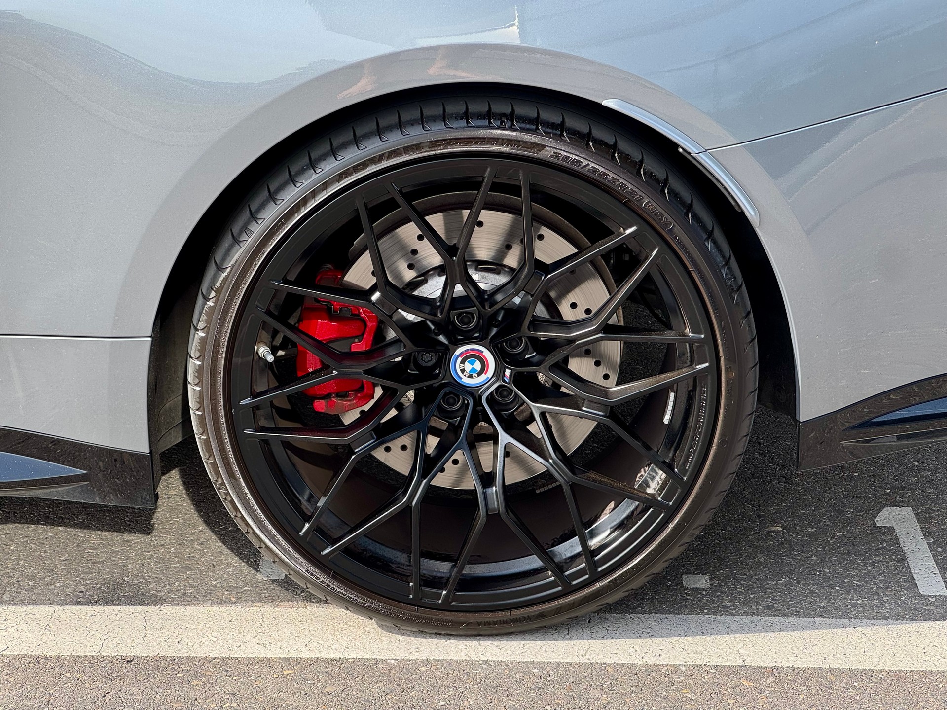 BMW M4 Competition xDrive-image-5