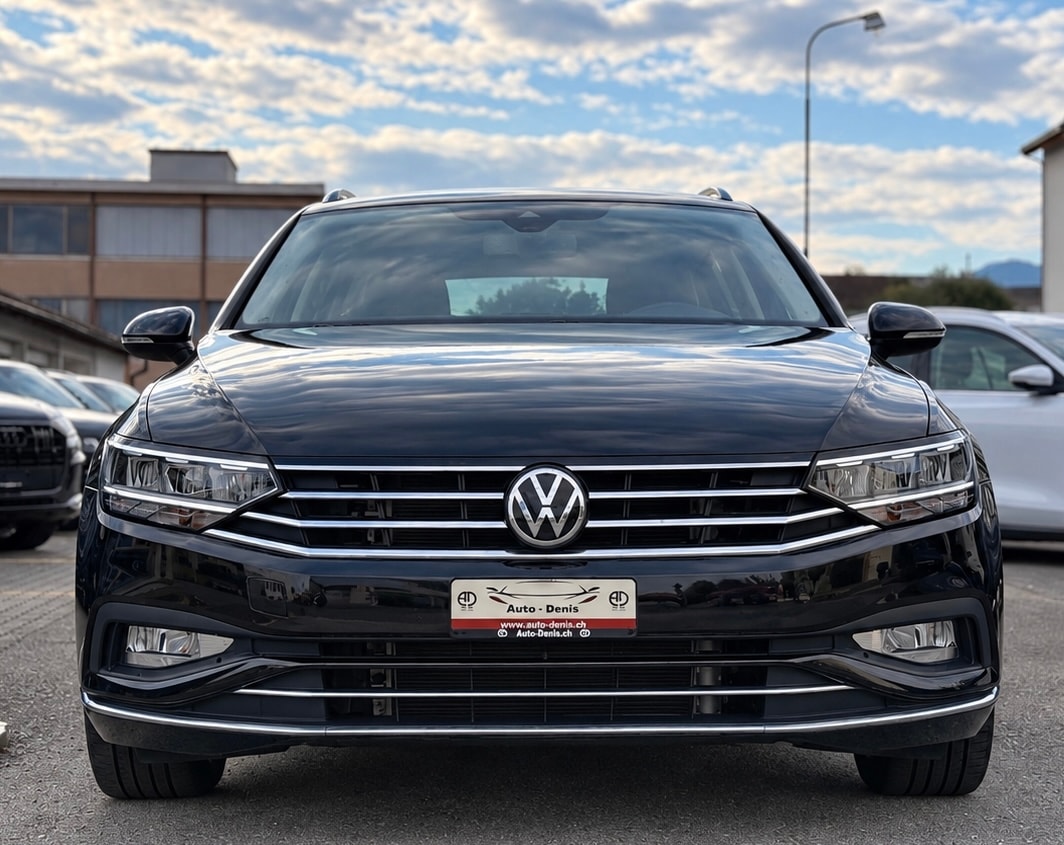 VW Passat Variant 2.0 TDI 200 Elegance DSG 4m-image-2