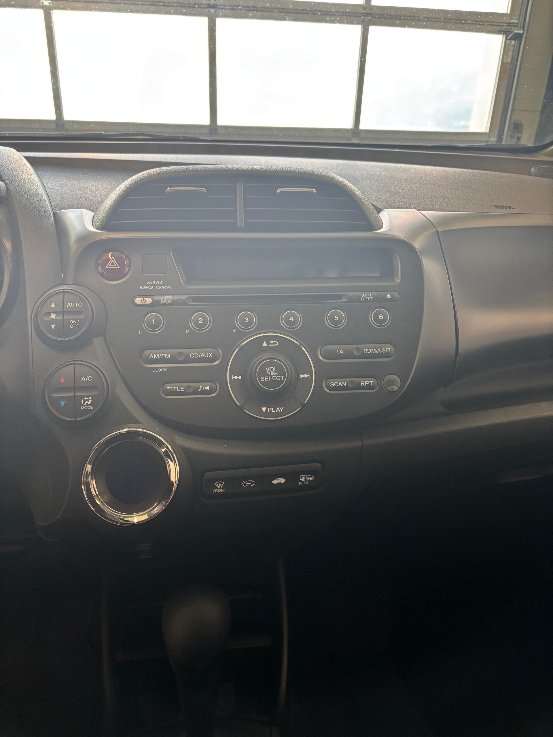 HONDA Jazz 1.3i Hybrid Comfort CVT-image-9