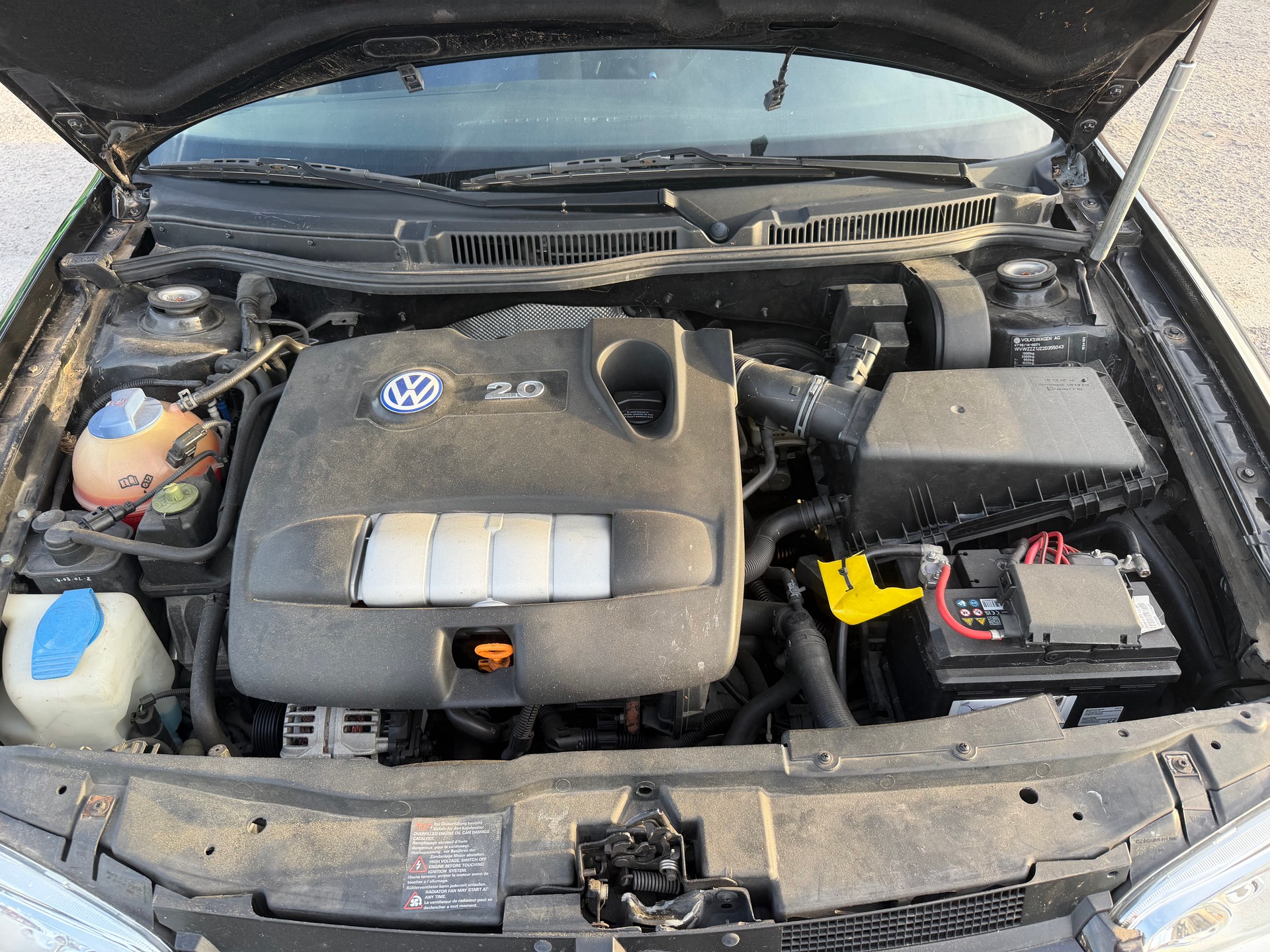 VW Golf 2.0 Comfortline 4Motion-image-11
