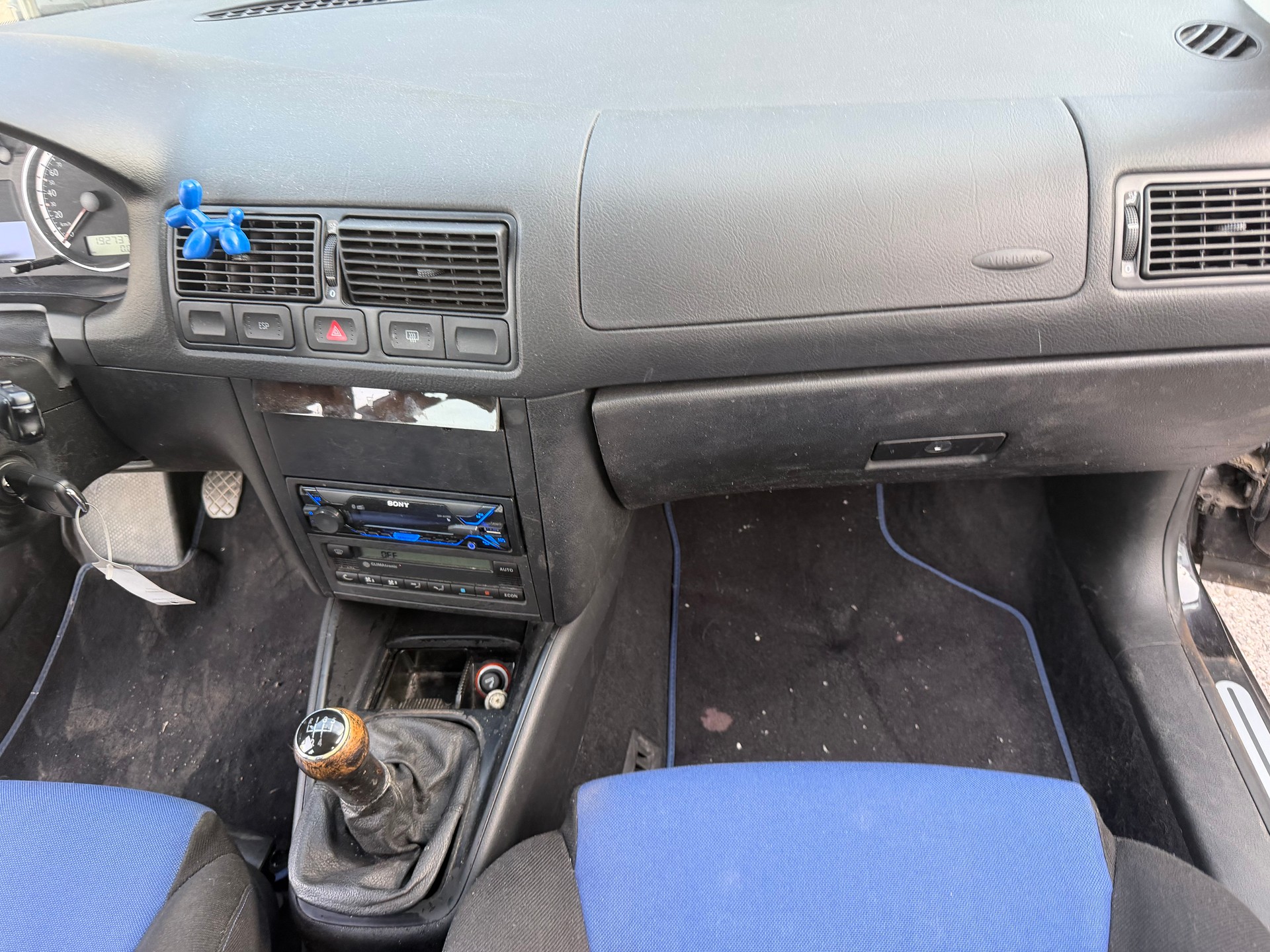 VW Golf 2.0 Comfortline 4Motion-image-10