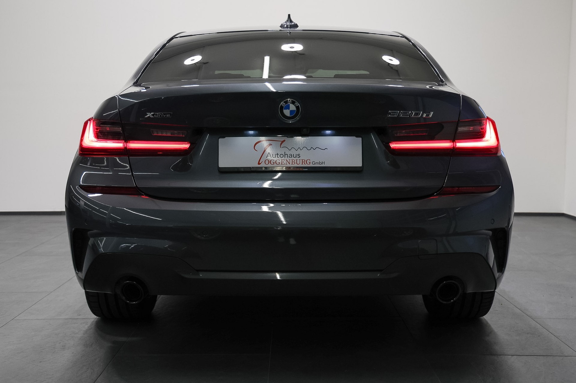 BMW 320d xDrive M Sport Steptronic *CH-Fahrzeug*-image-10