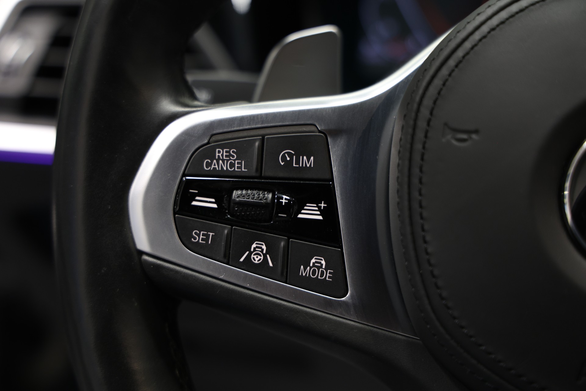 BMW 320d xDrive M Sport Steptronic *CH-Fahrzeug*-image-19