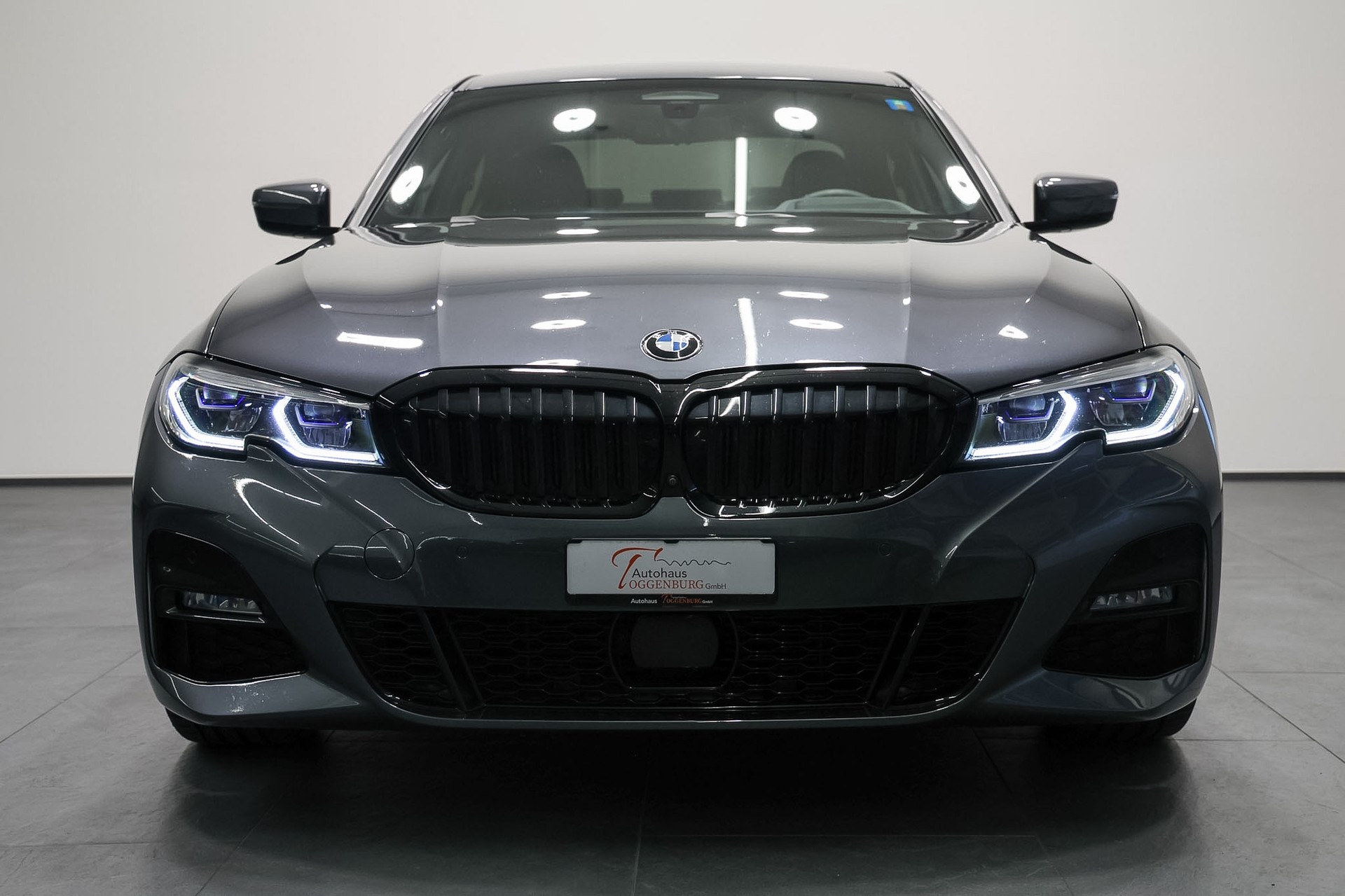 BMW 320d xDrive M Sport Steptronic *CH-Fahrzeug*-image-5