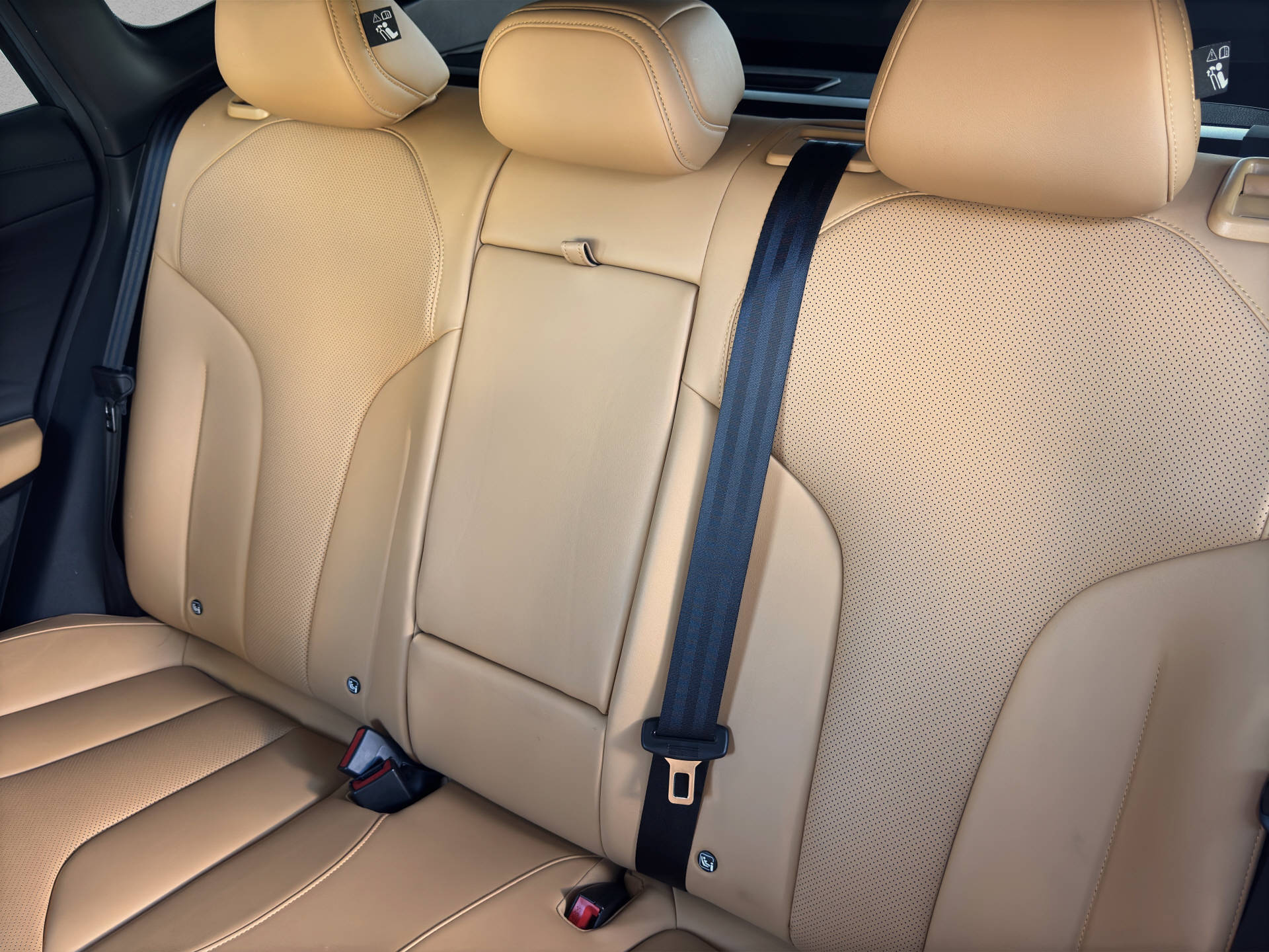 MG HS 1.5 Vti-Tech Luxury-image-11