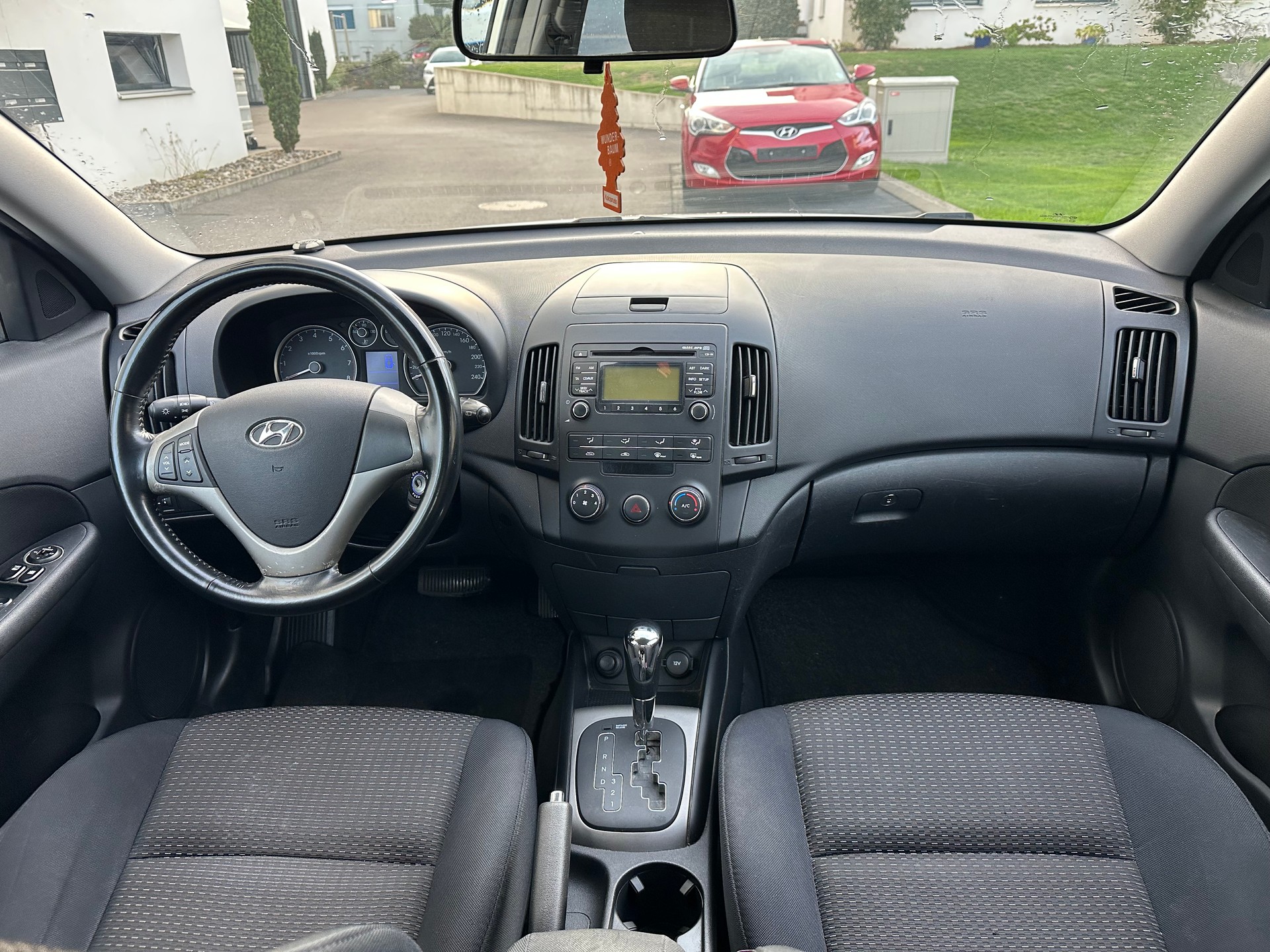 HYUNDAI i30 1.6 Style Automatic-image-1