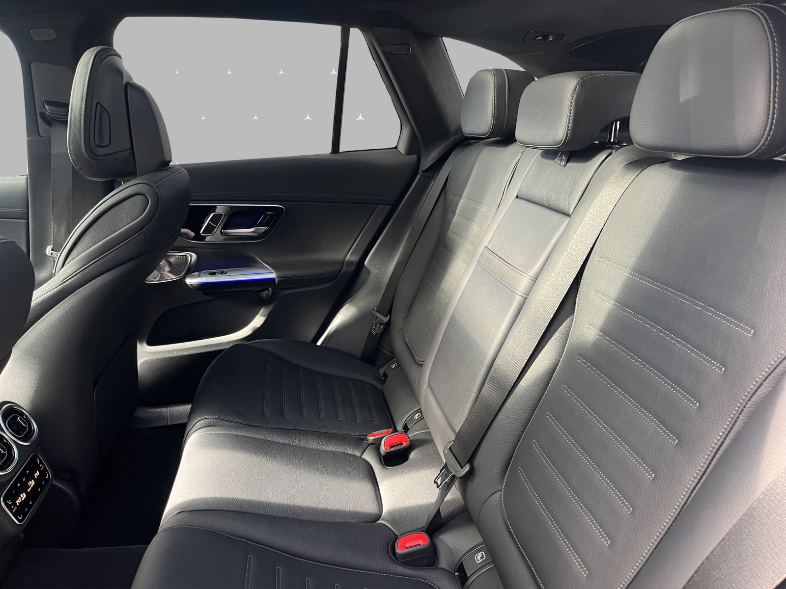 MERCEDES-BENZ GLC 300 d 4Matic 9G-Tronic-image-10