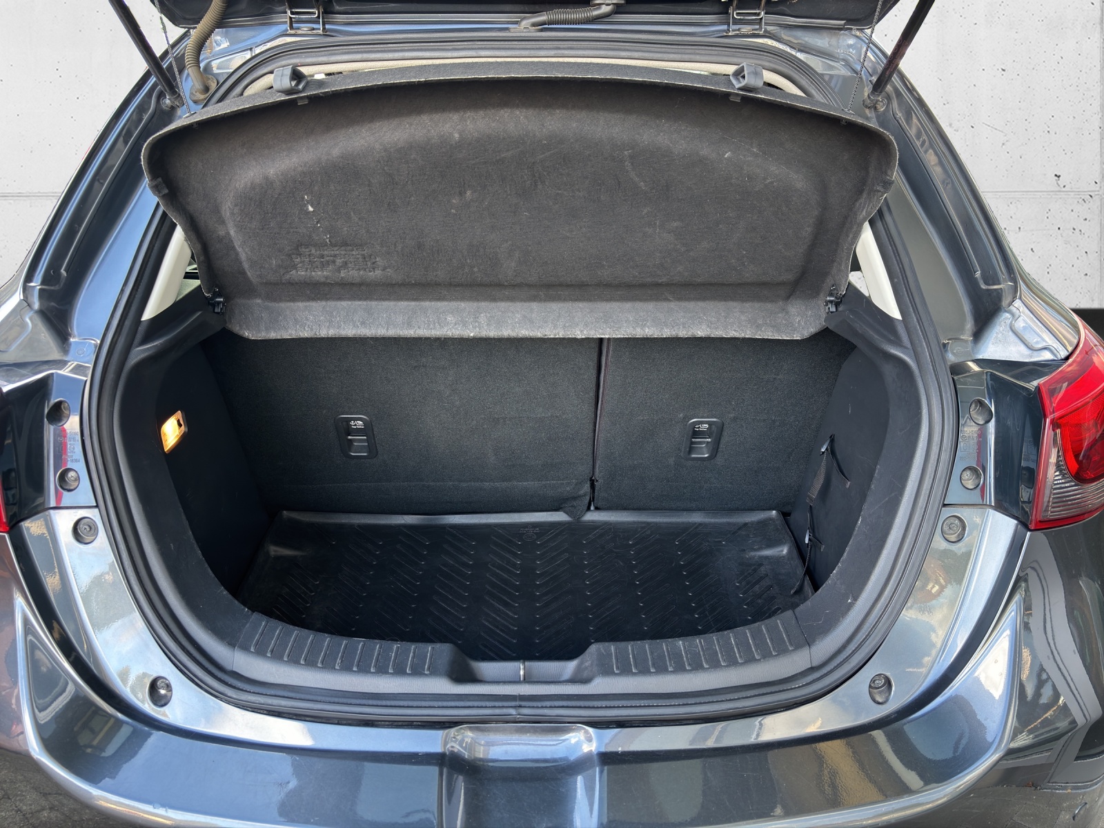 MAZDA 2 1.5i 16V Skyactiv-G Ambition mit Klima, Tempomat & Winterräder-image-8