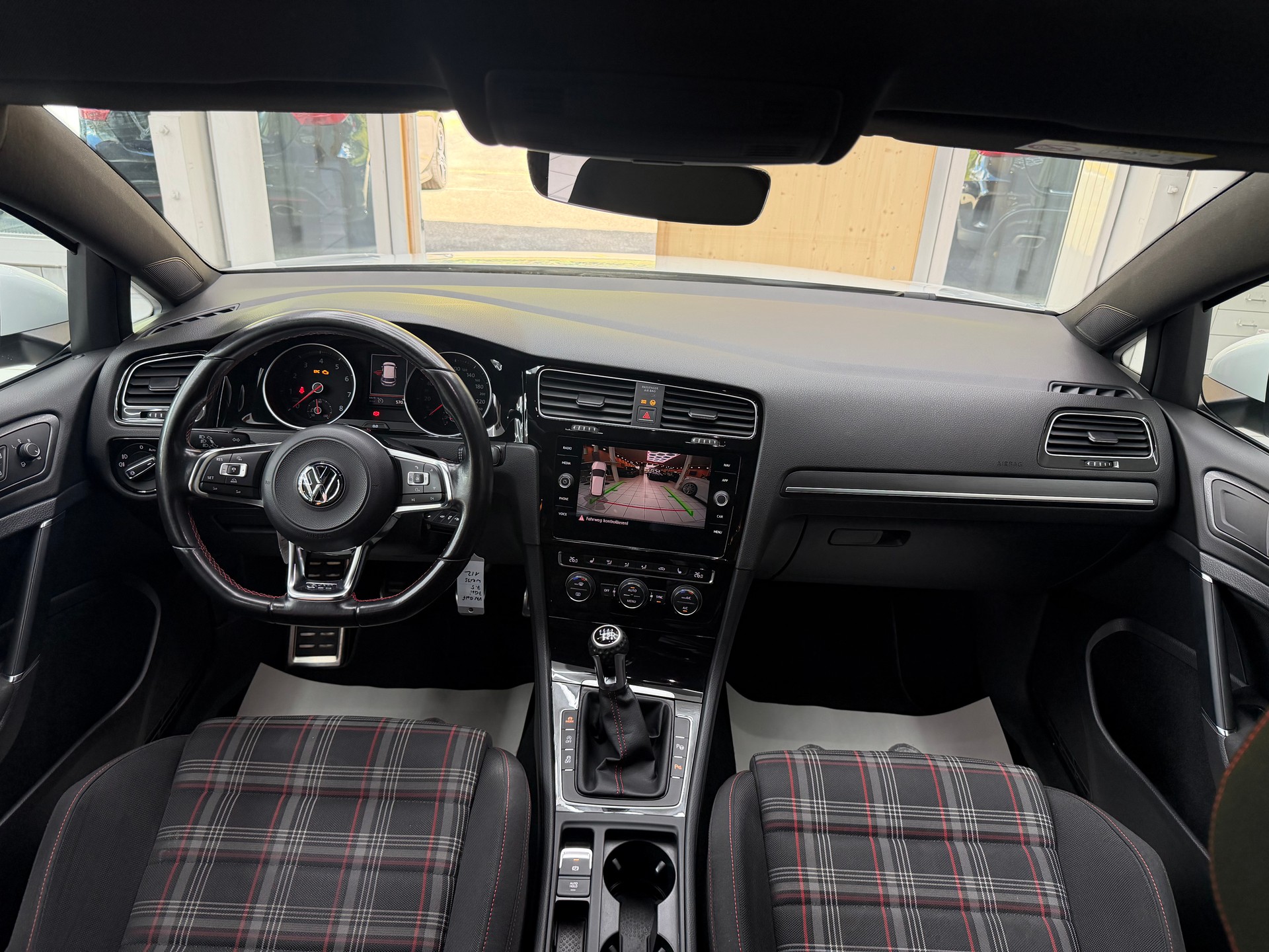 VW Golf VII 2.0 TSI 230 GTI-image-13
