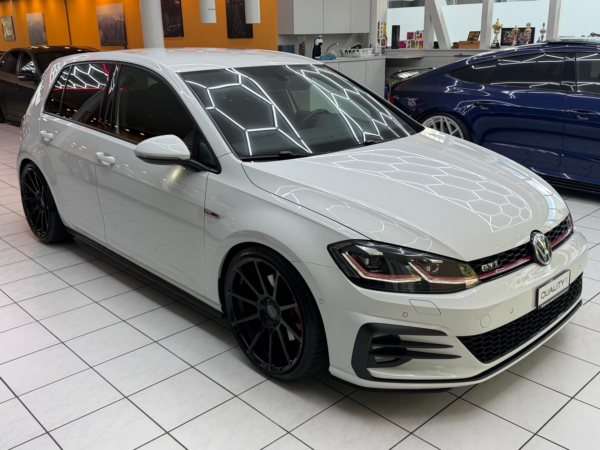 VW Golf VII 2.0 TSI 230 GTI-image-1