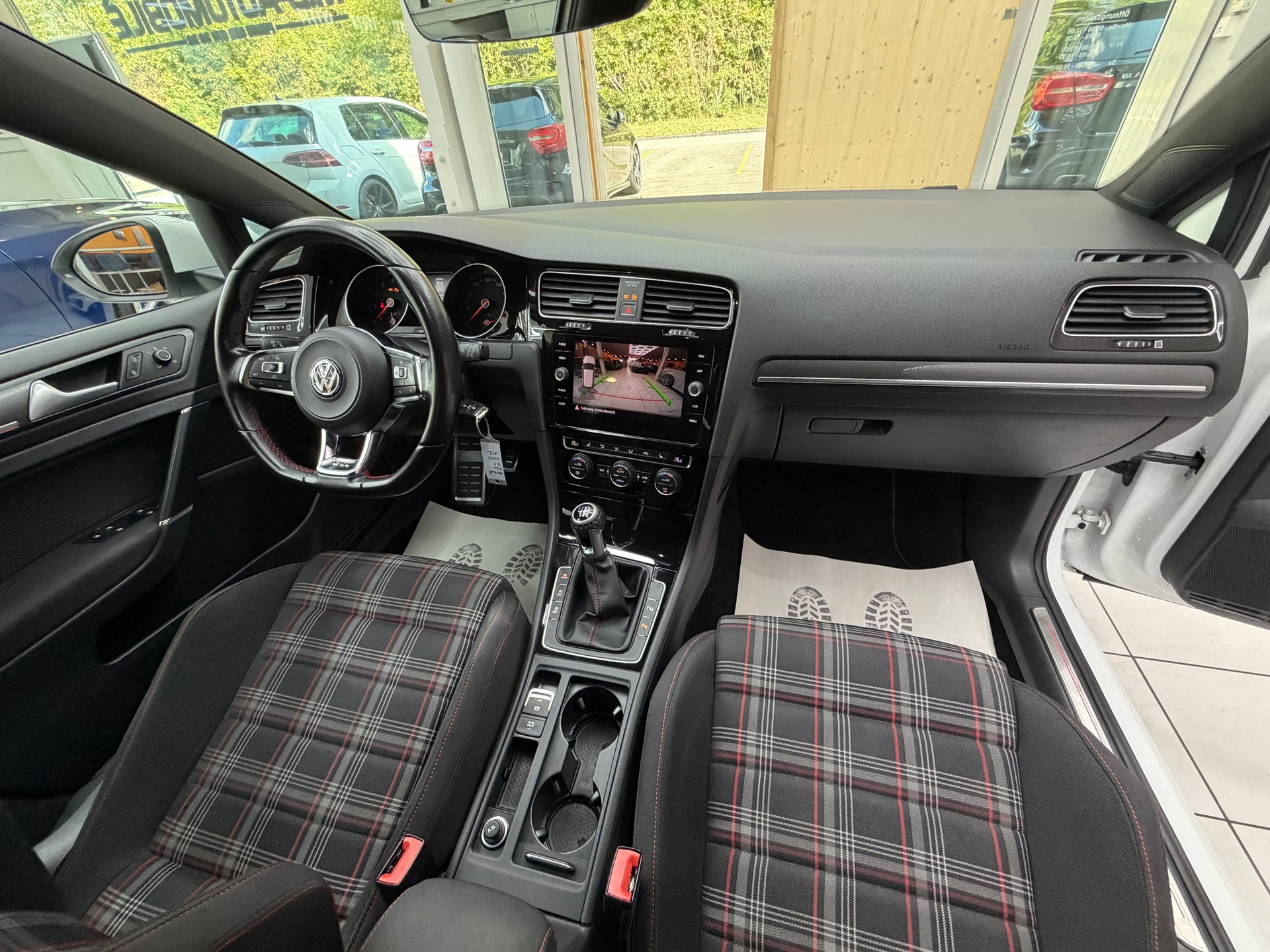 VW Golf VII 2.0 TSI 230 GTI-image-15
