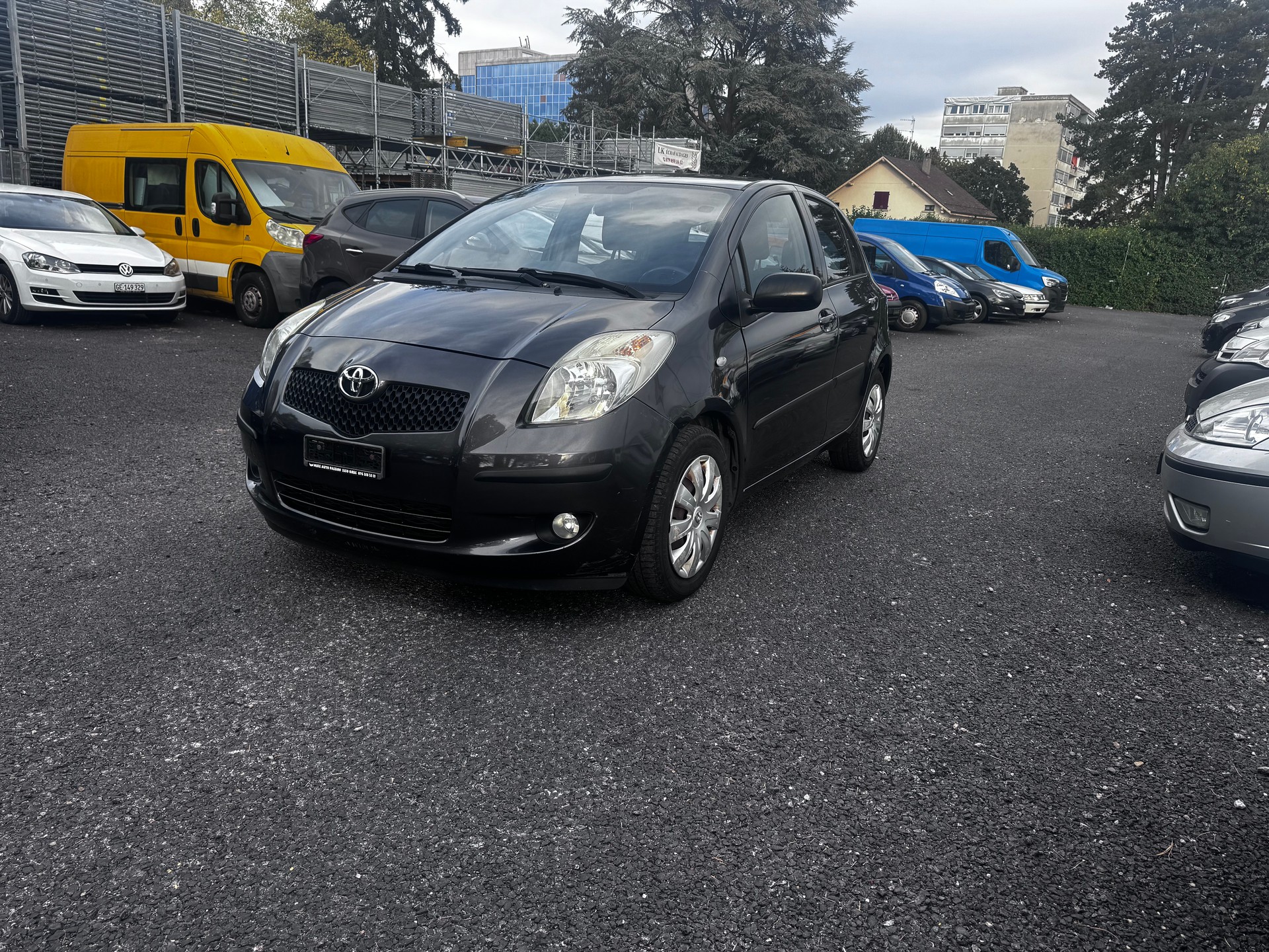 TOYOTA Yaris 1.3 Linea Sol-image-1