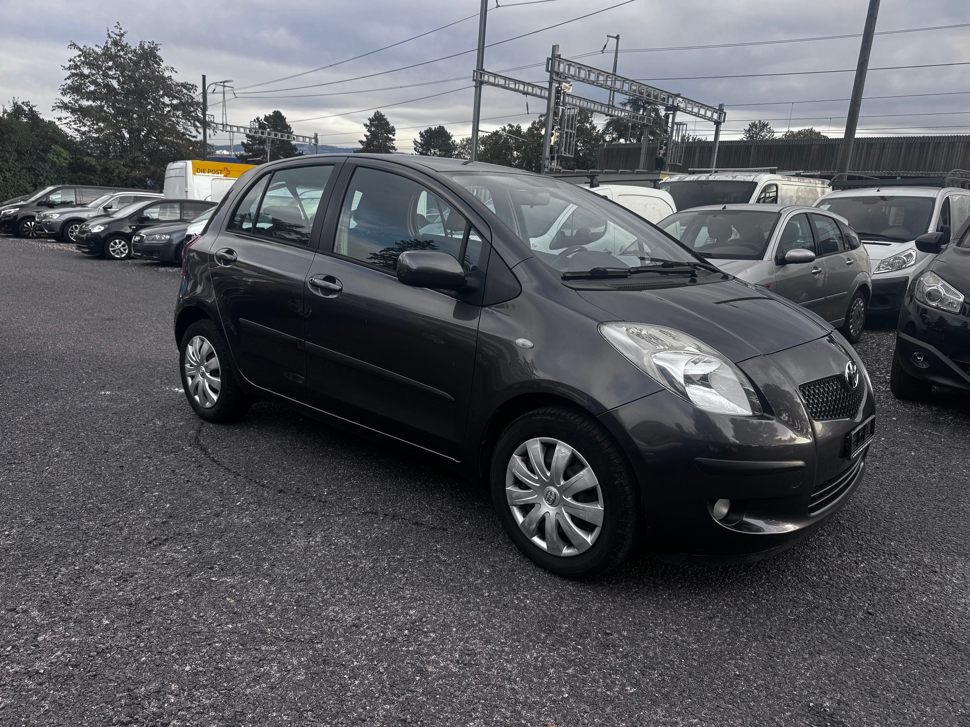 TOYOTA Yaris 1.3 Linea Sol-image-0