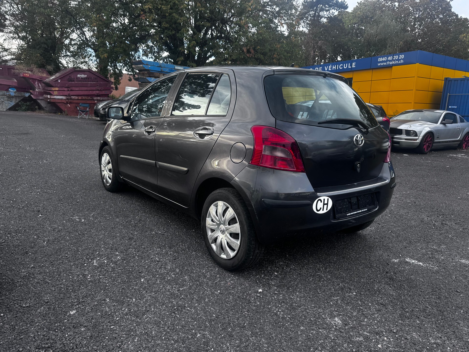 TOYOTA Yaris 1.3 Linea Sol-image-2