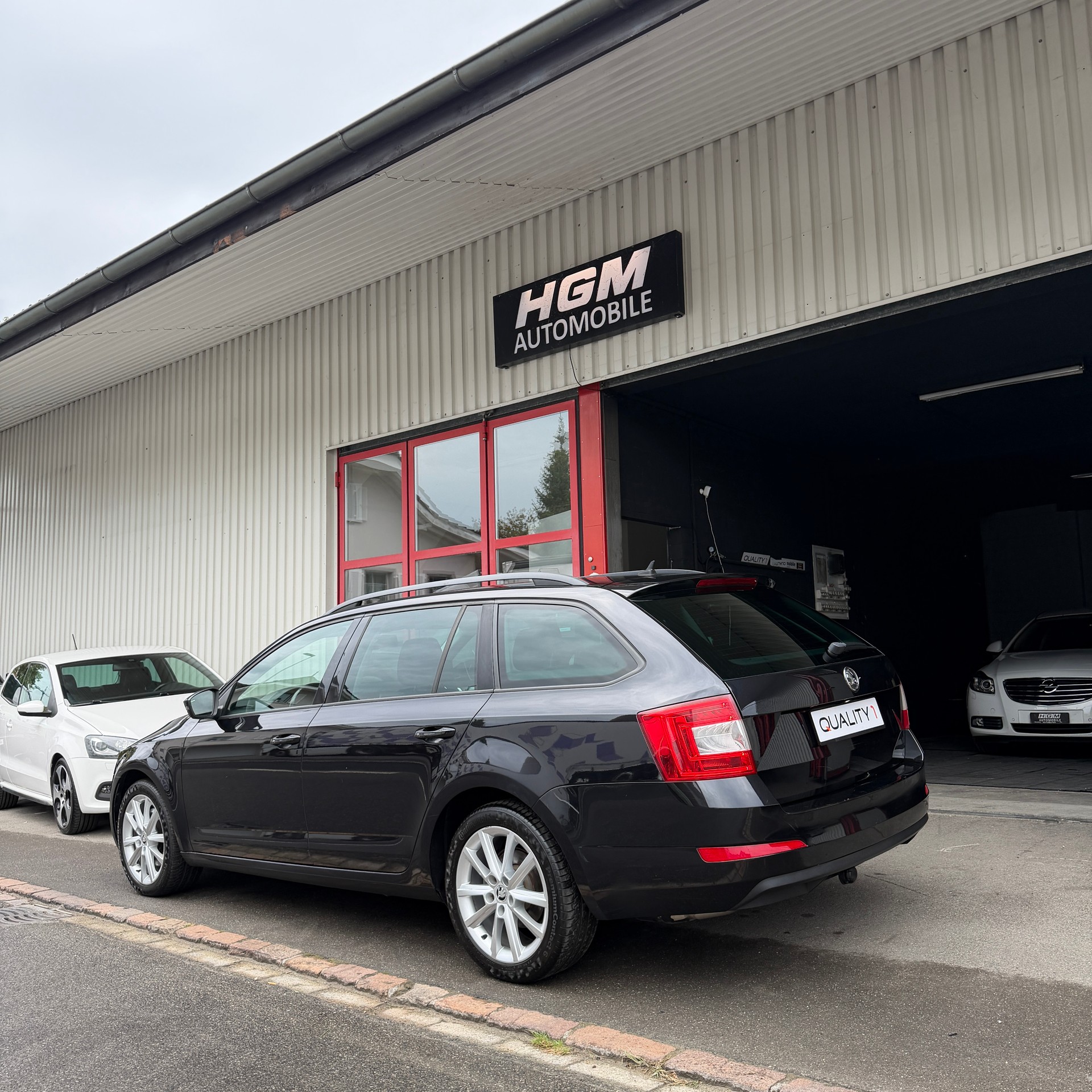 SKODA Octavia Combi 1.8 TSI Ambition 4x4 DSG-image-4