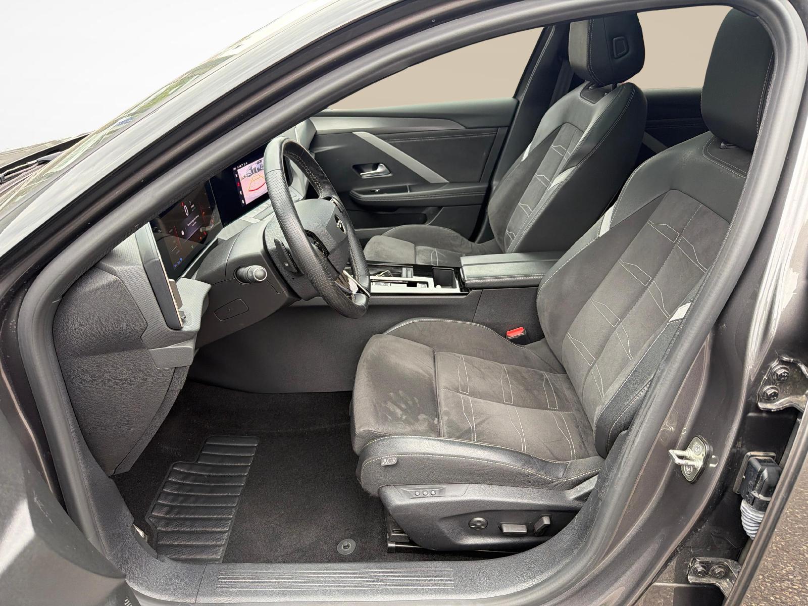OPEL Astra 1.6 T PHEV 180 Swiss Premium-image-13