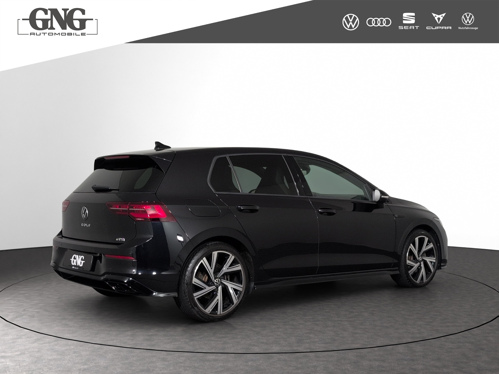 VW Golf 1.5 eTSI mHEV ACT R-Line DSG-image-2