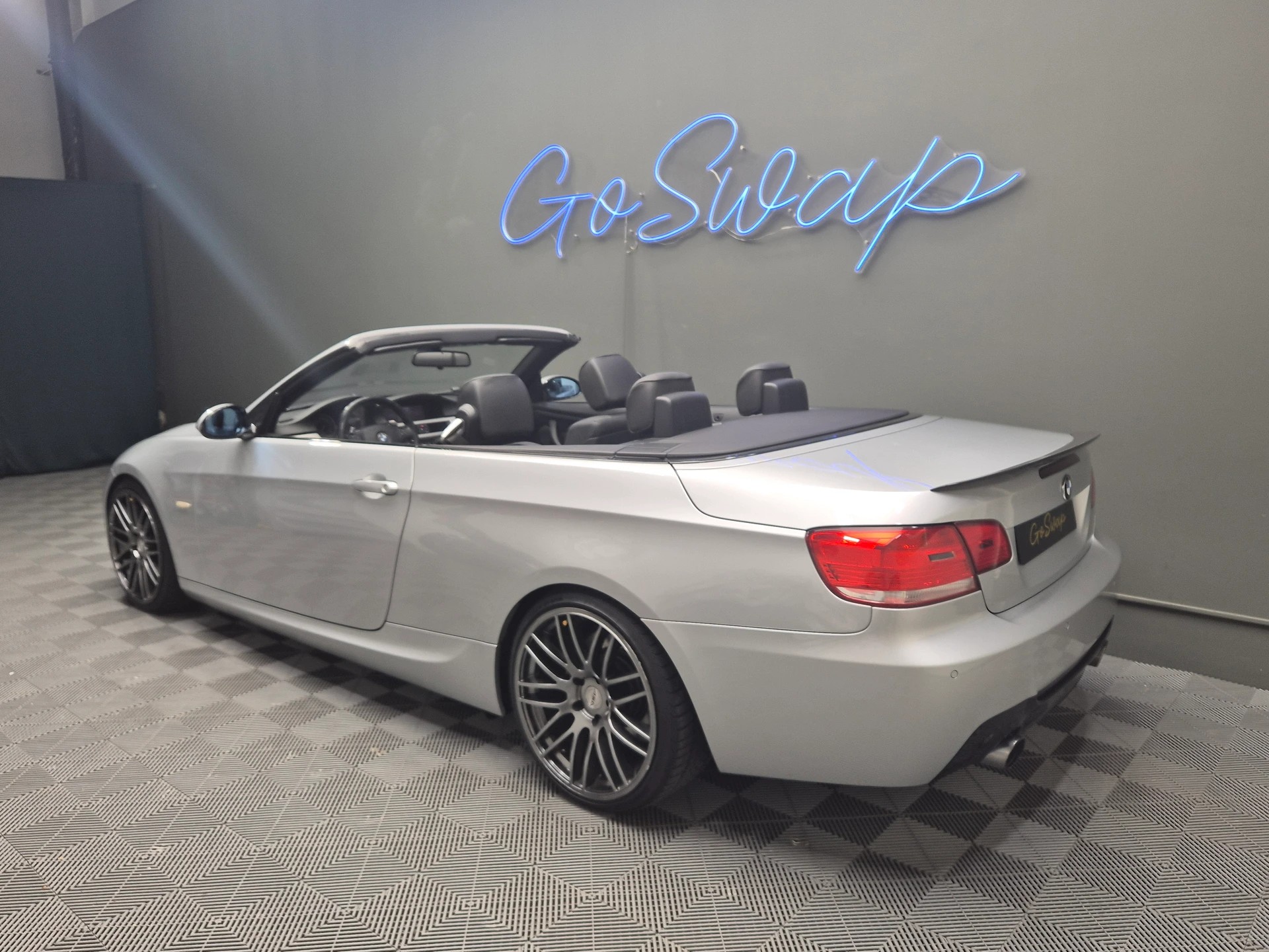 BMW 335i Cabriolet Steptronic-image-6