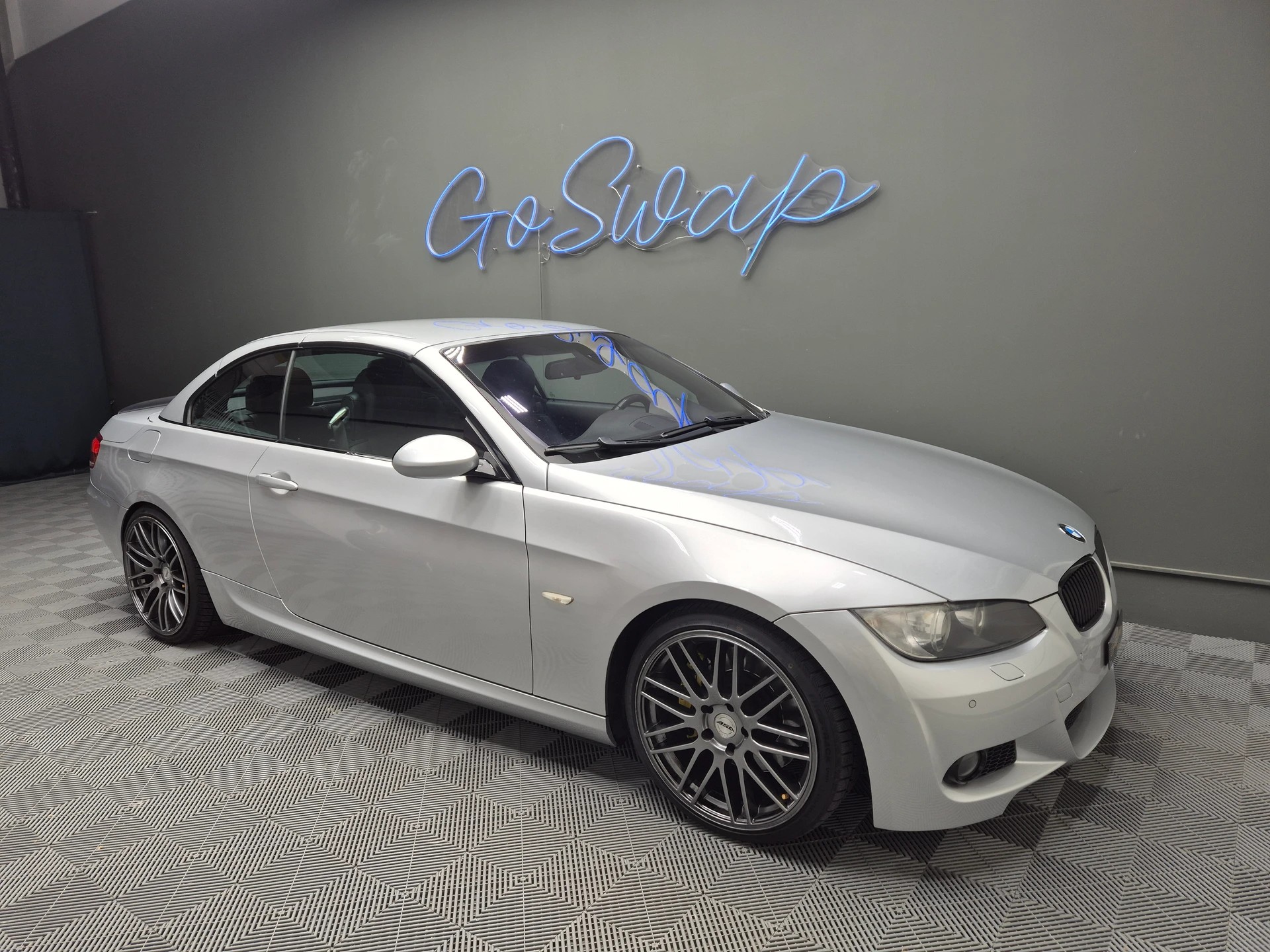 BMW 335i Cabriolet Steptronic-image-25