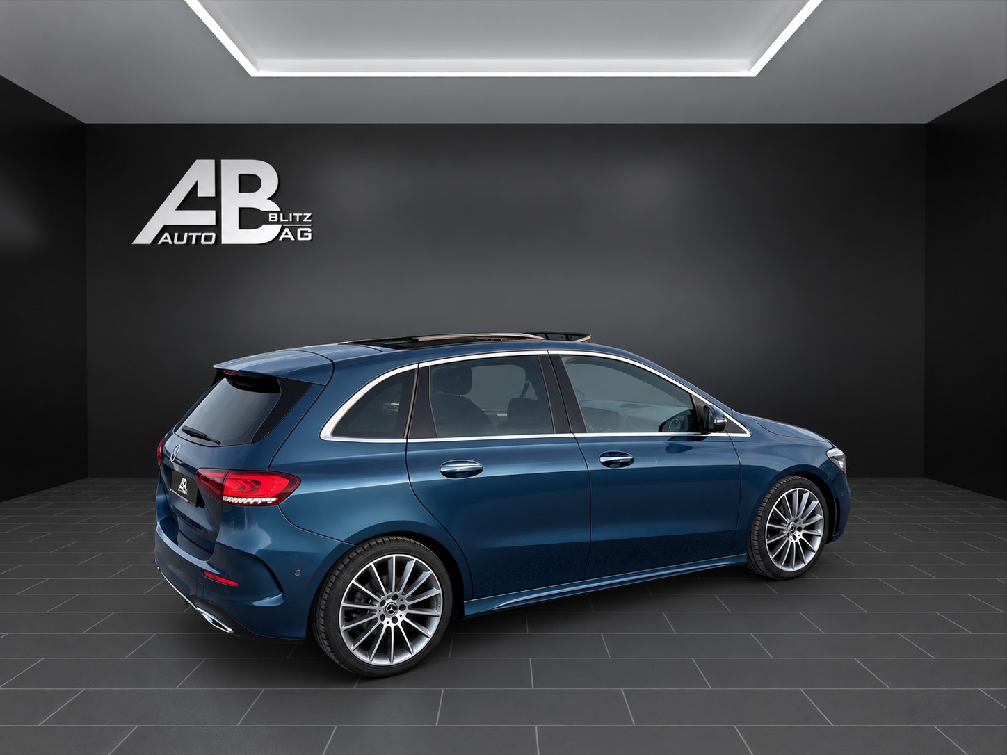 MERCEDES-BENZ B 200 AMG Line 7G-DCT mit 163 PS-image-4
