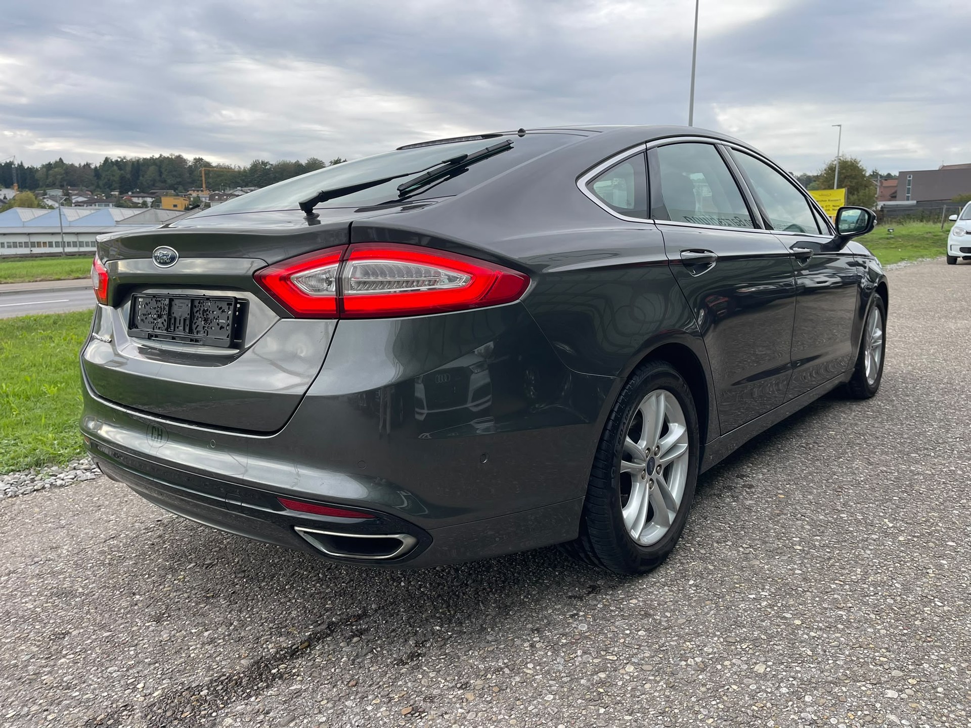 FORD Mondeo 2.0 TDCi Titanium AWD PowerShift-image-3