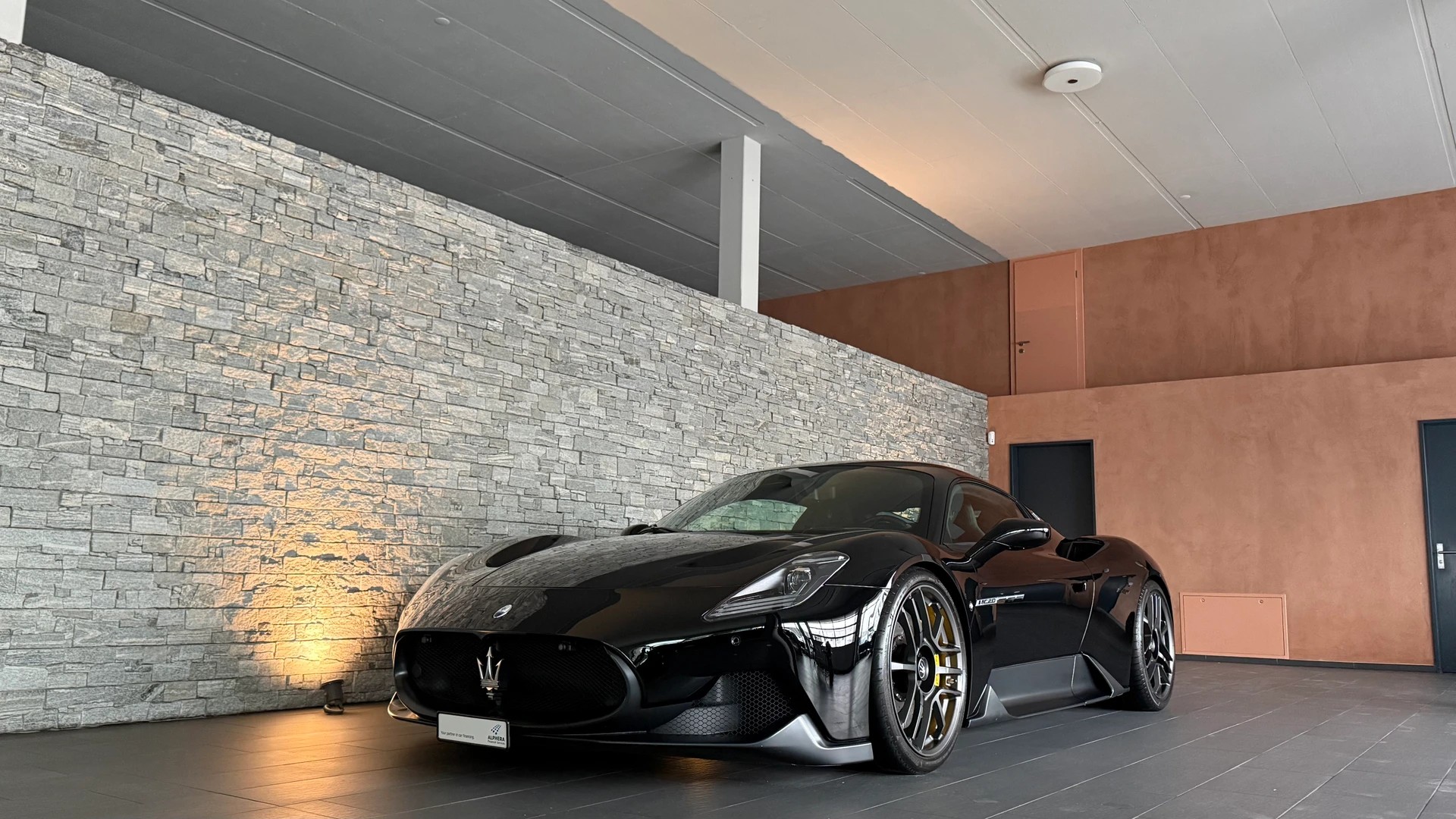 MASERATI MC 20 Novitec-image-1