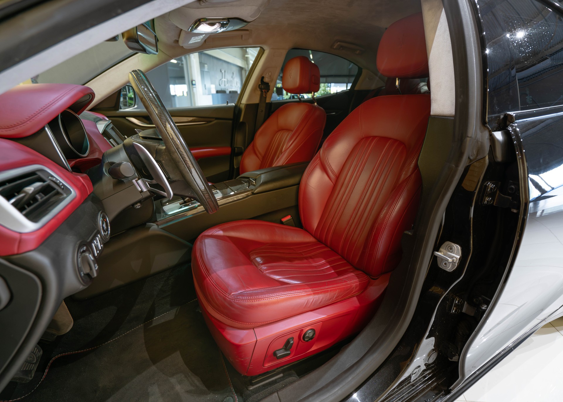 MASERATI Ghibli S Q4 3.0 V6 Automatica-image-6