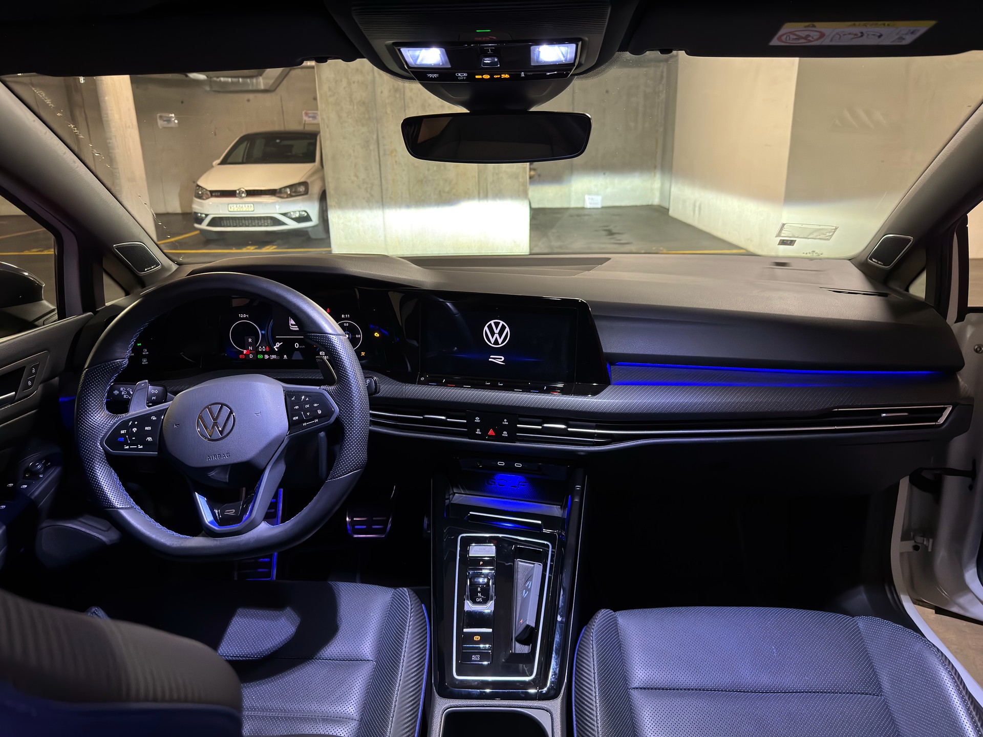 VW 2.0 TSI R DSG 4motion-image-4