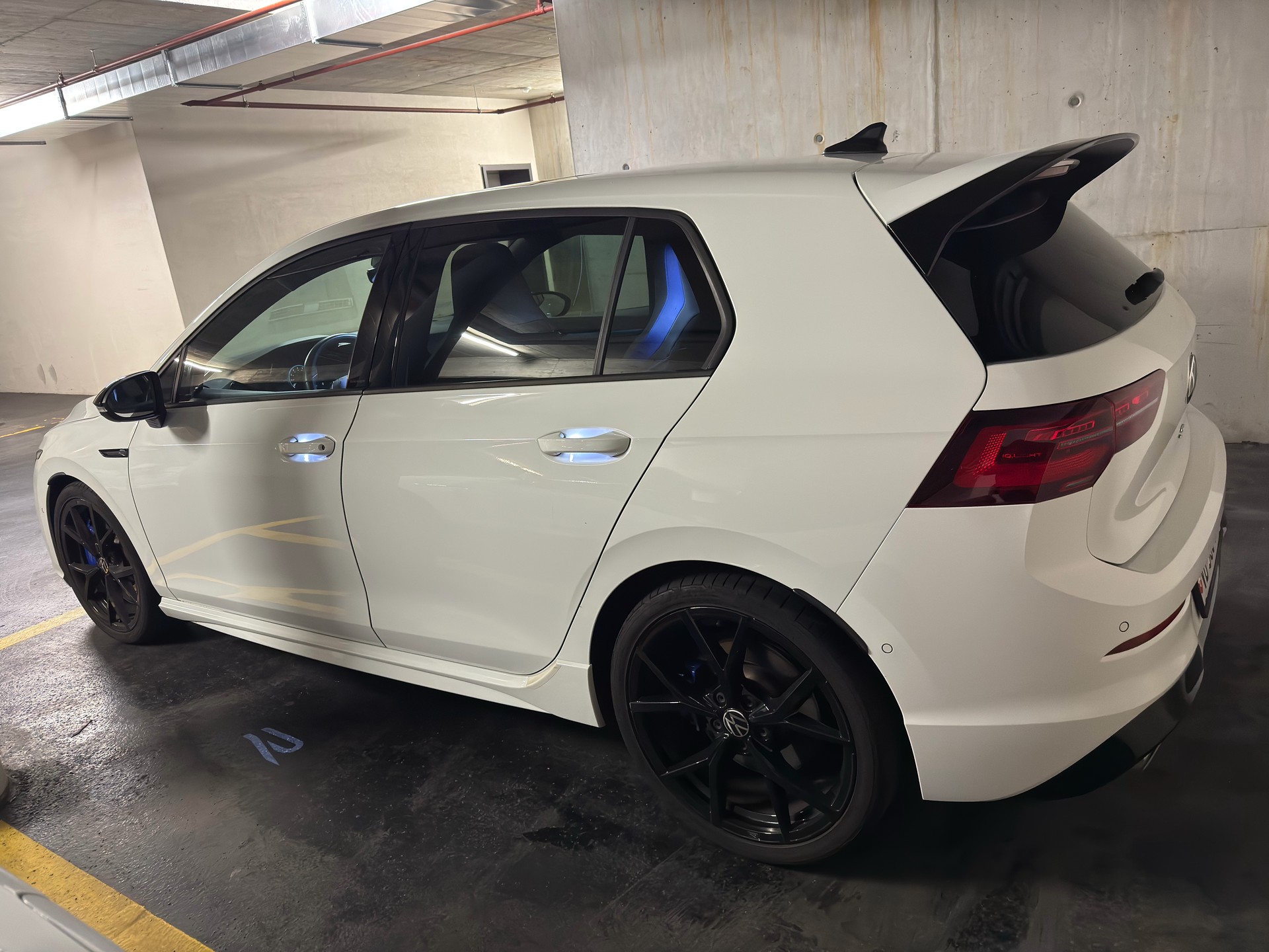 VW 2.0 TSI R DSG 4motion-image-3