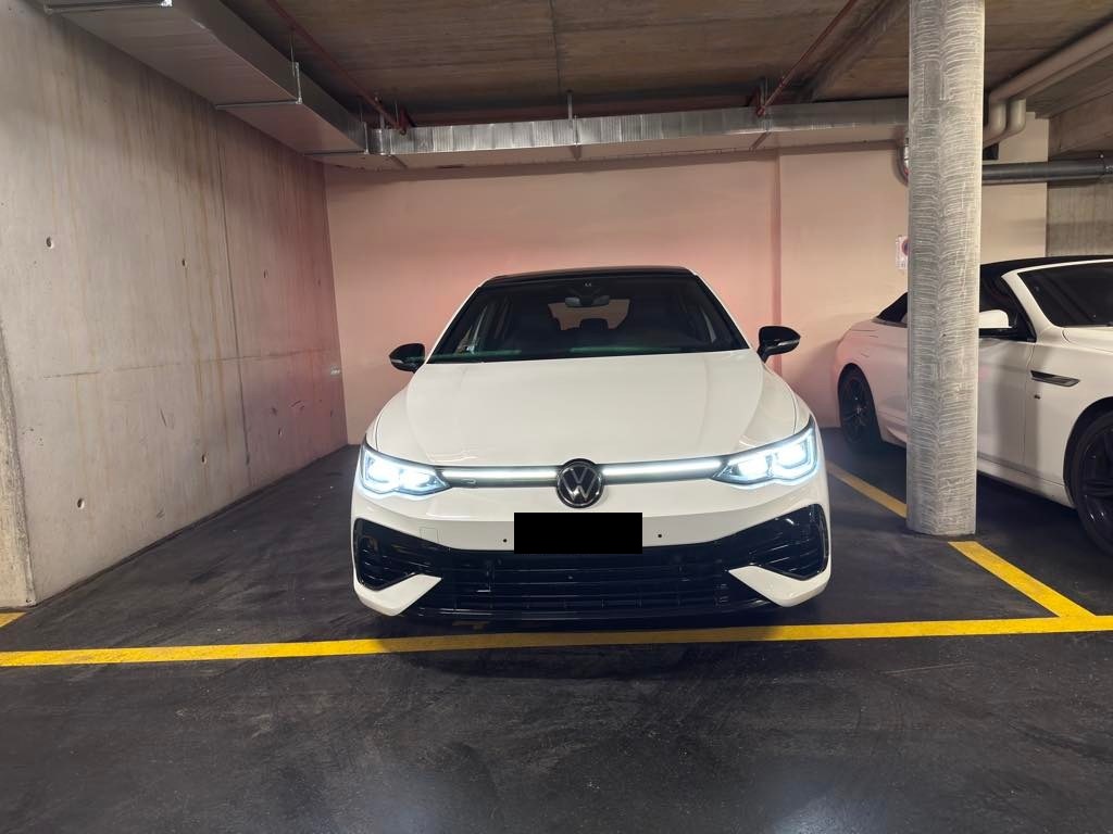 VW 2.0 TSI R DSG 4motion-image-1