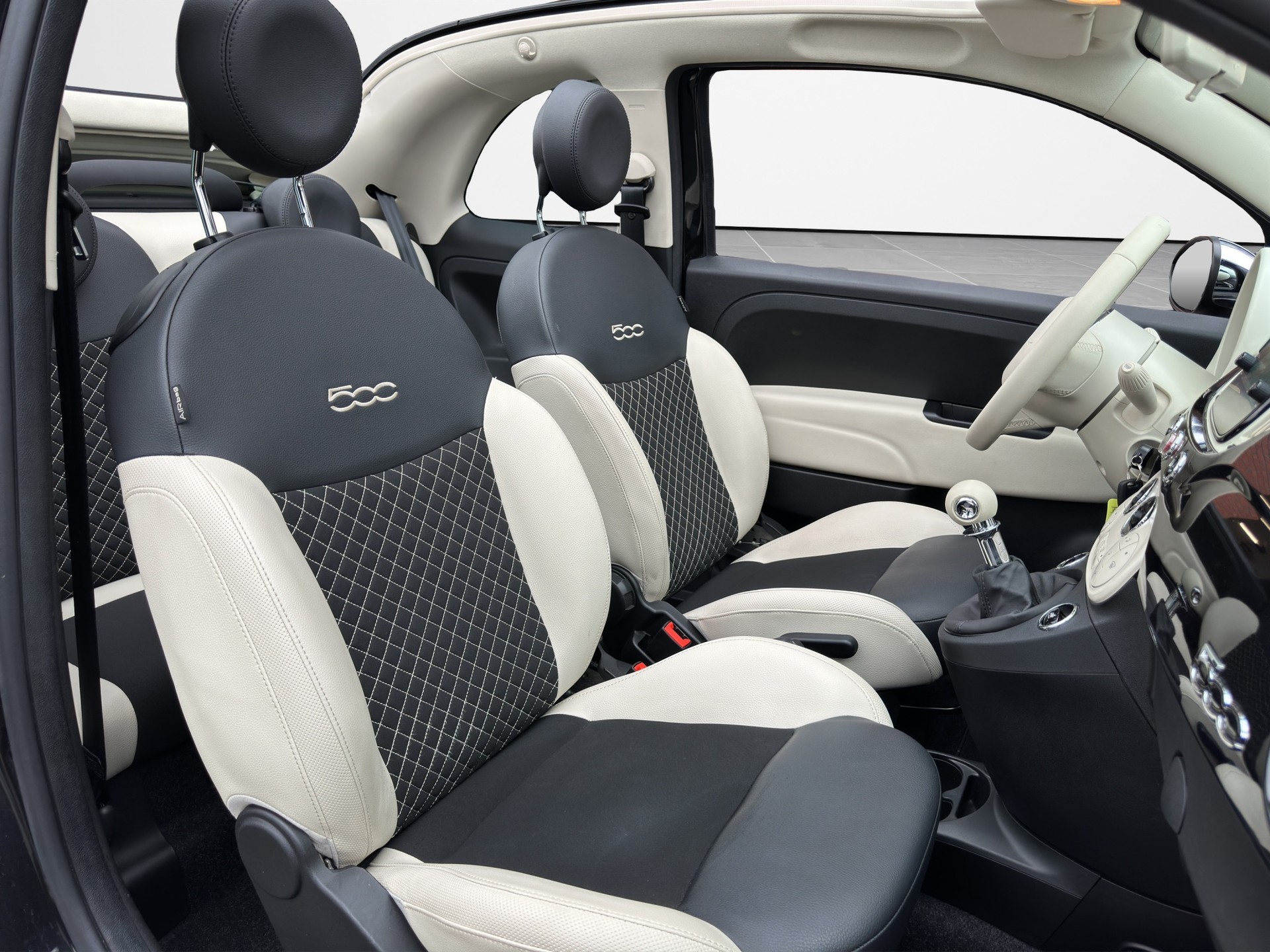 FIAT 500C Cabrio 1.0 N3 MildHybrid Dolcevita-image-11