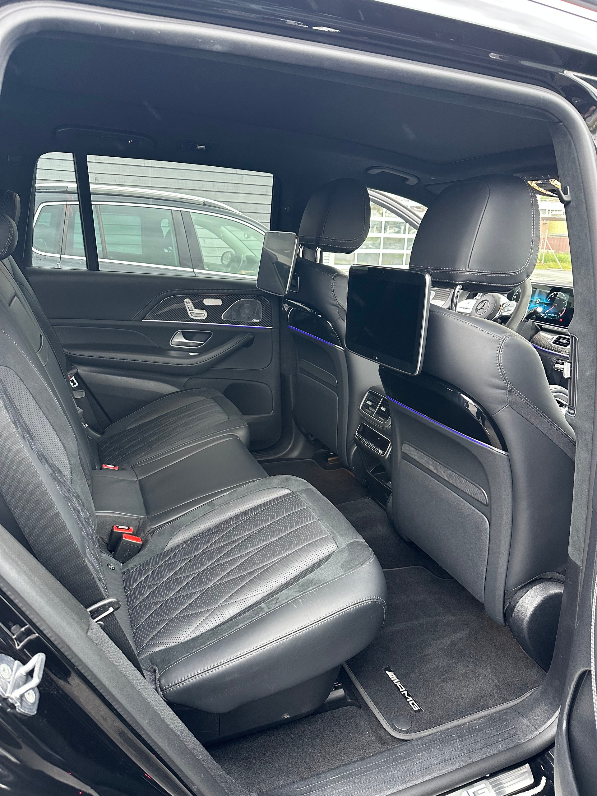 MERCEDES-BENZ GLS 63 AMG 4matic+-image-12