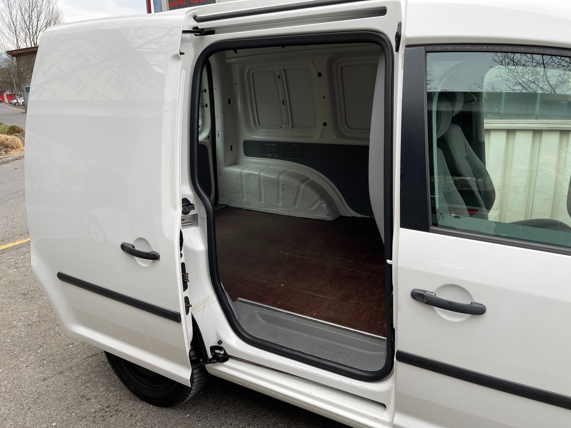 VW Caddy 2.0 EcoFuel-image-8