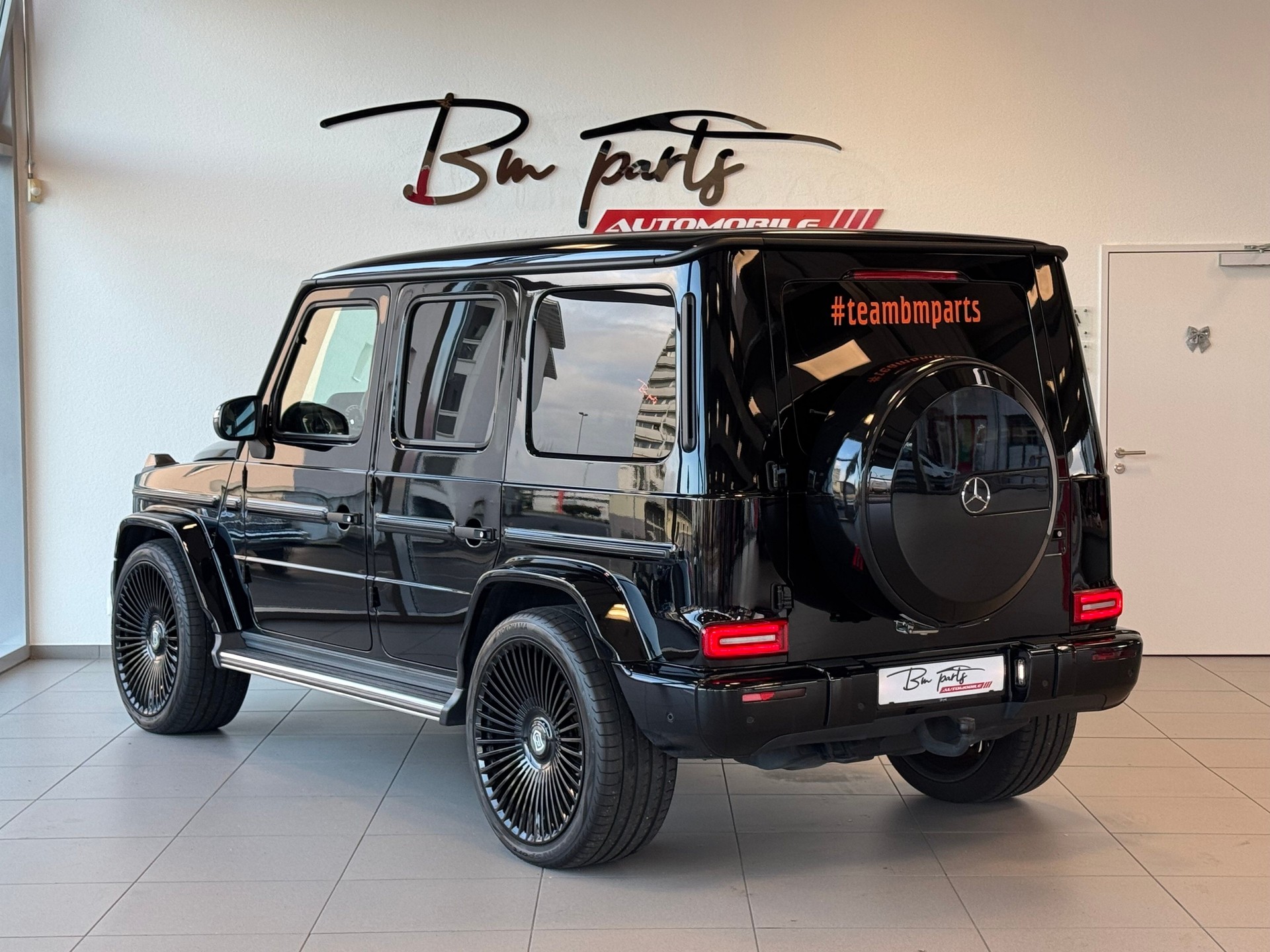 MERCEDES-BENZ G 350 d AMG Line 9G-Tronic-image-3