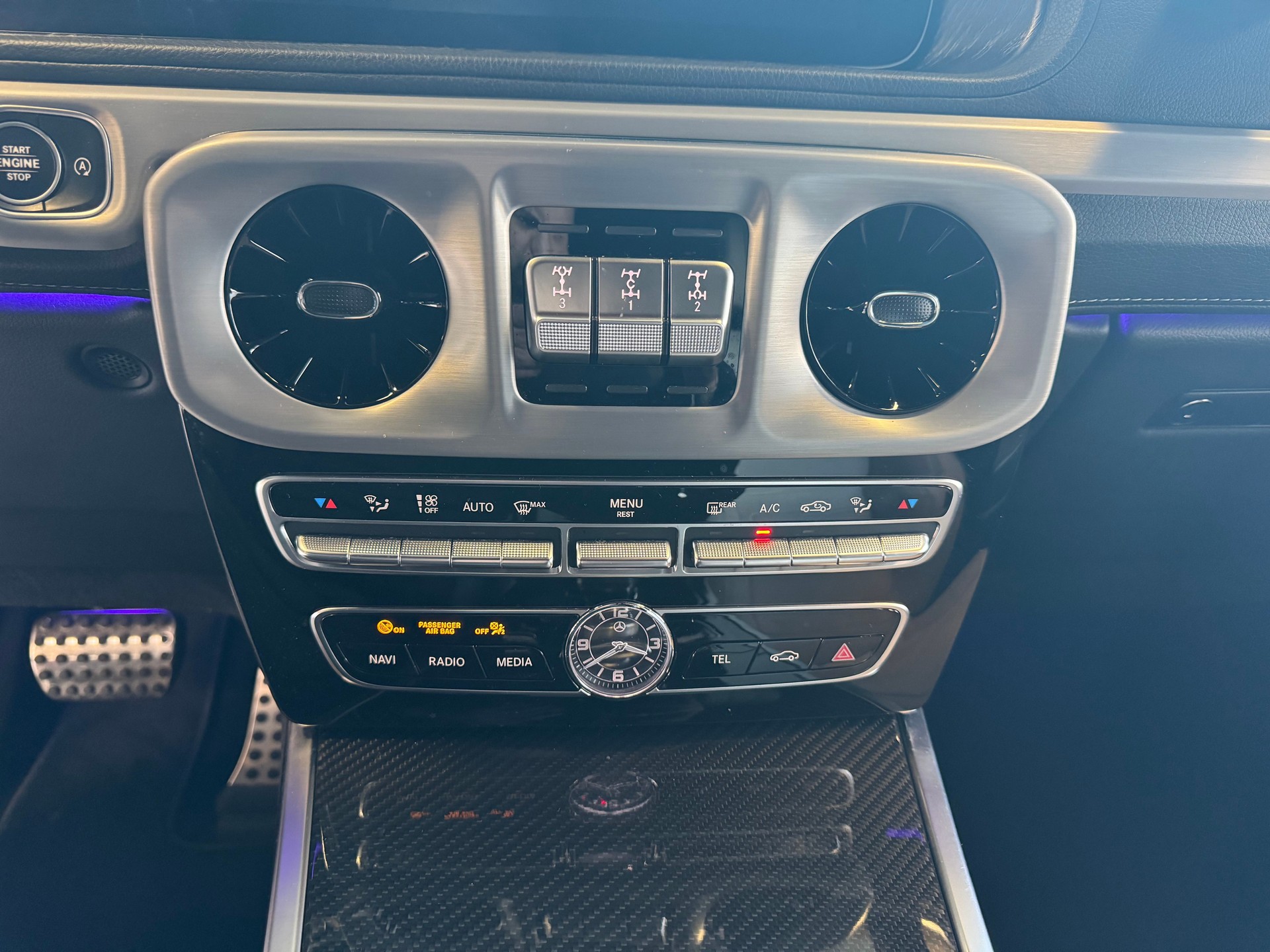 MERCEDES-BENZ G 350 d AMG Line 9G-Tronic-image-11