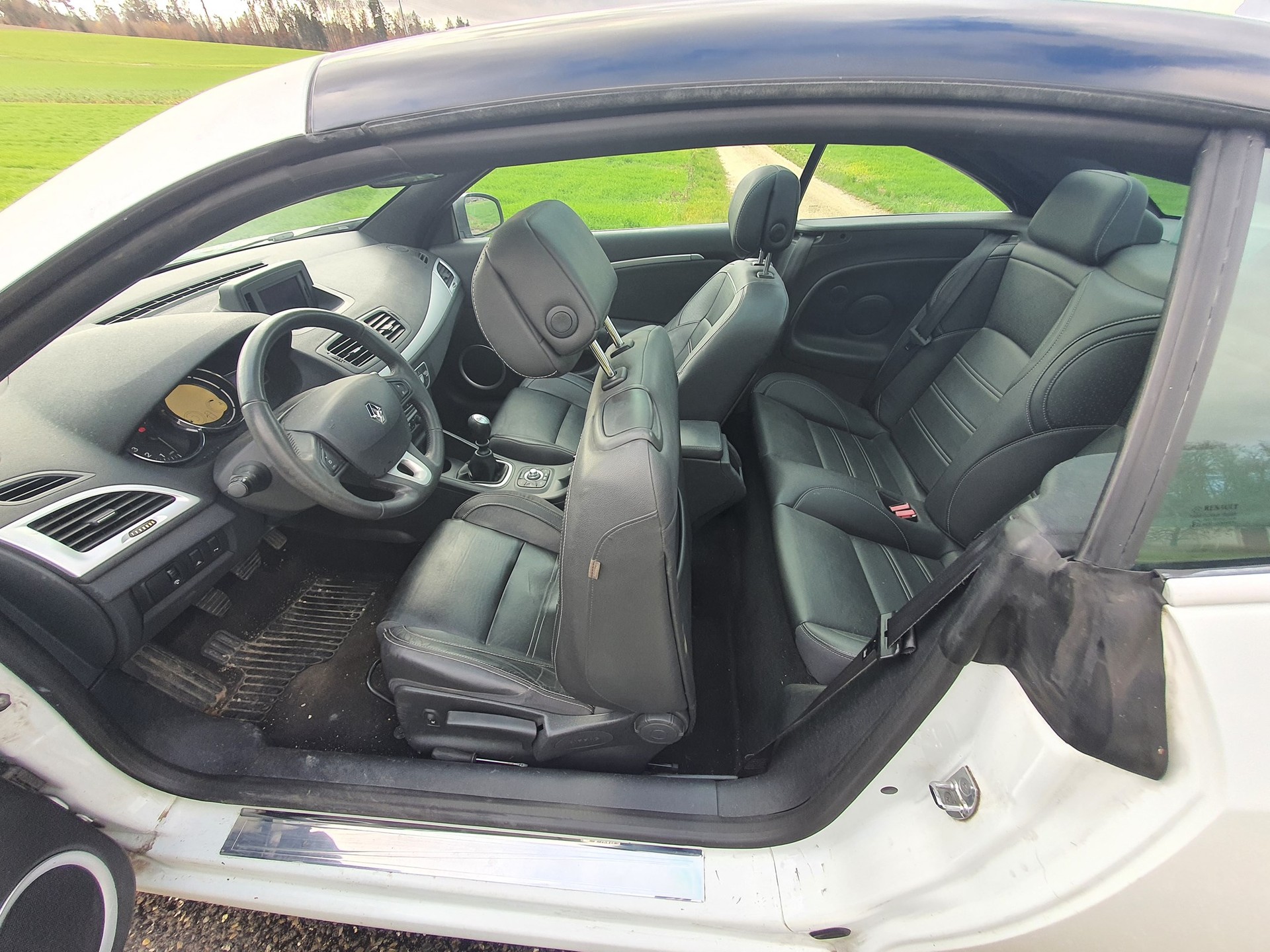 RENAULT Mégane CC 1.4 16V Turbo Dynamique-image-9