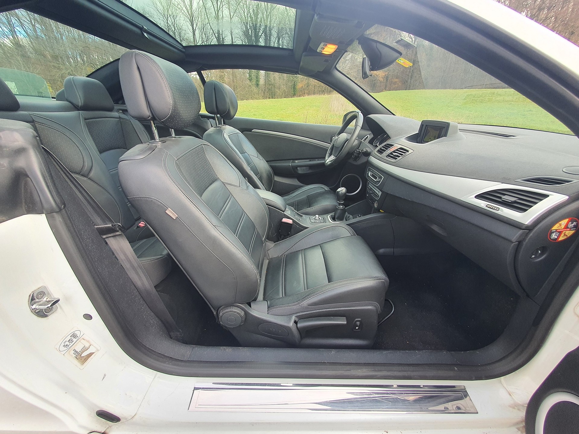 RENAULT Mégane CC 1.4 16V Turbo Dynamique-image-10