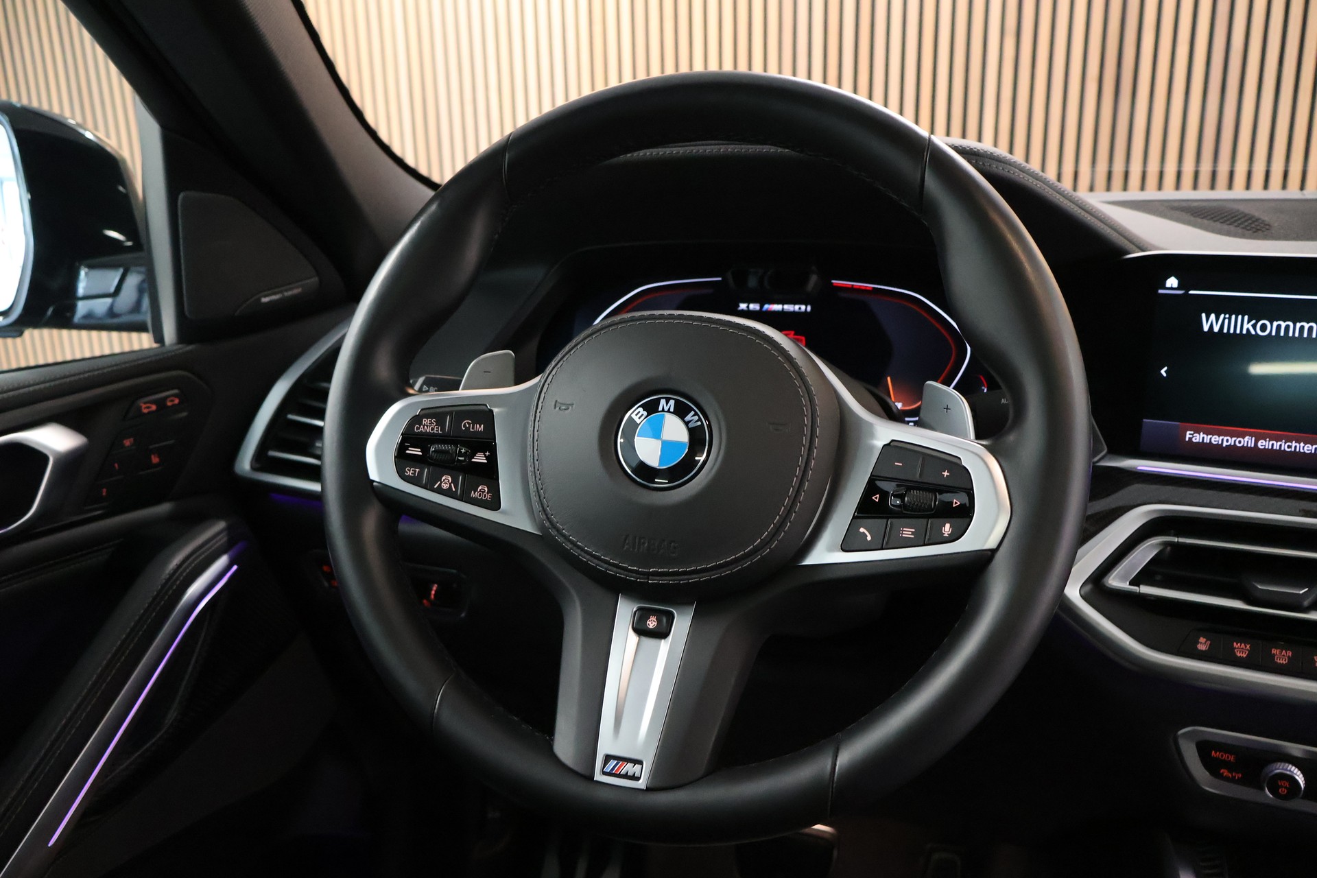 BMW X6 M50i Steptronic-image-18