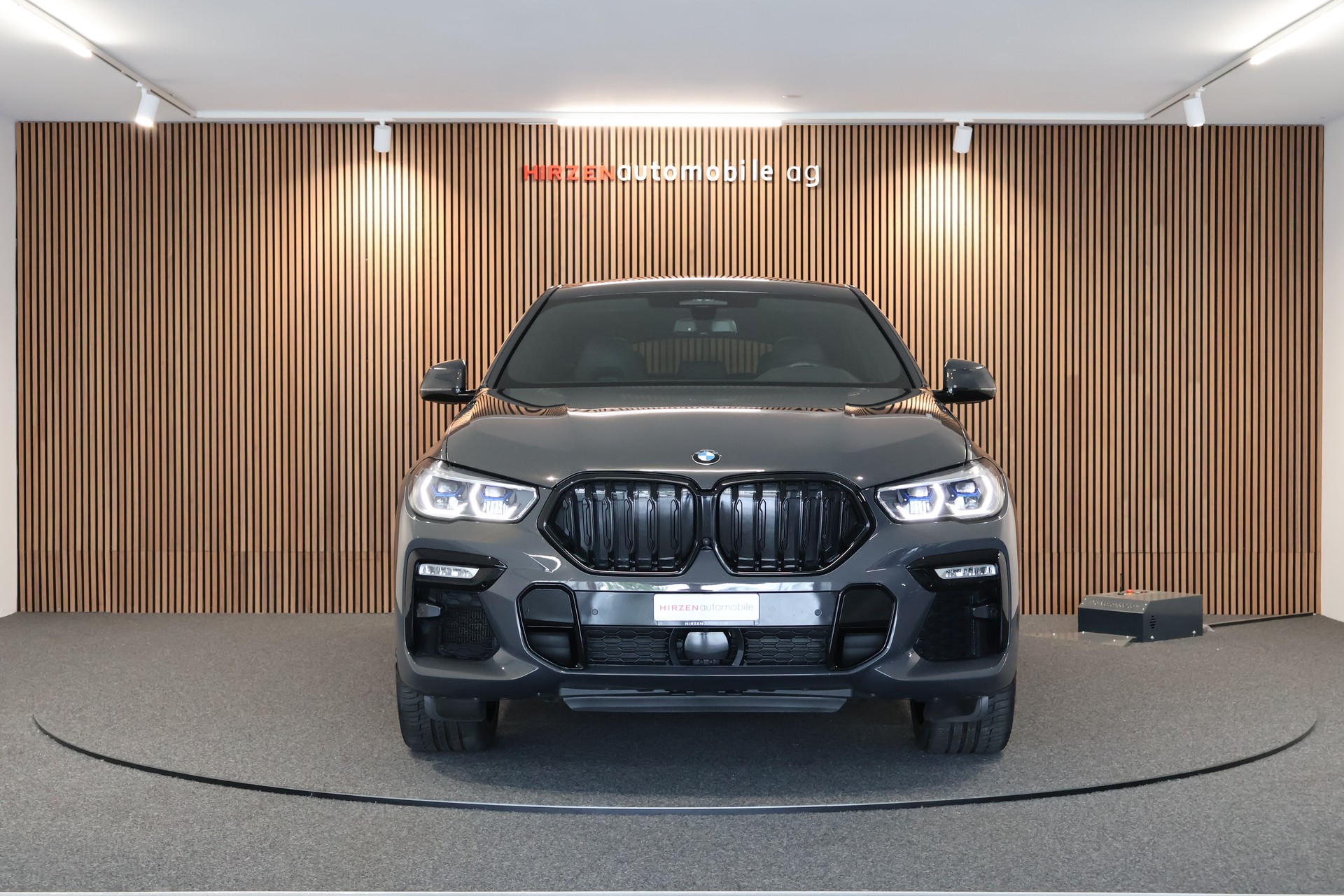 BMW X6 M50i Steptronic-image-7