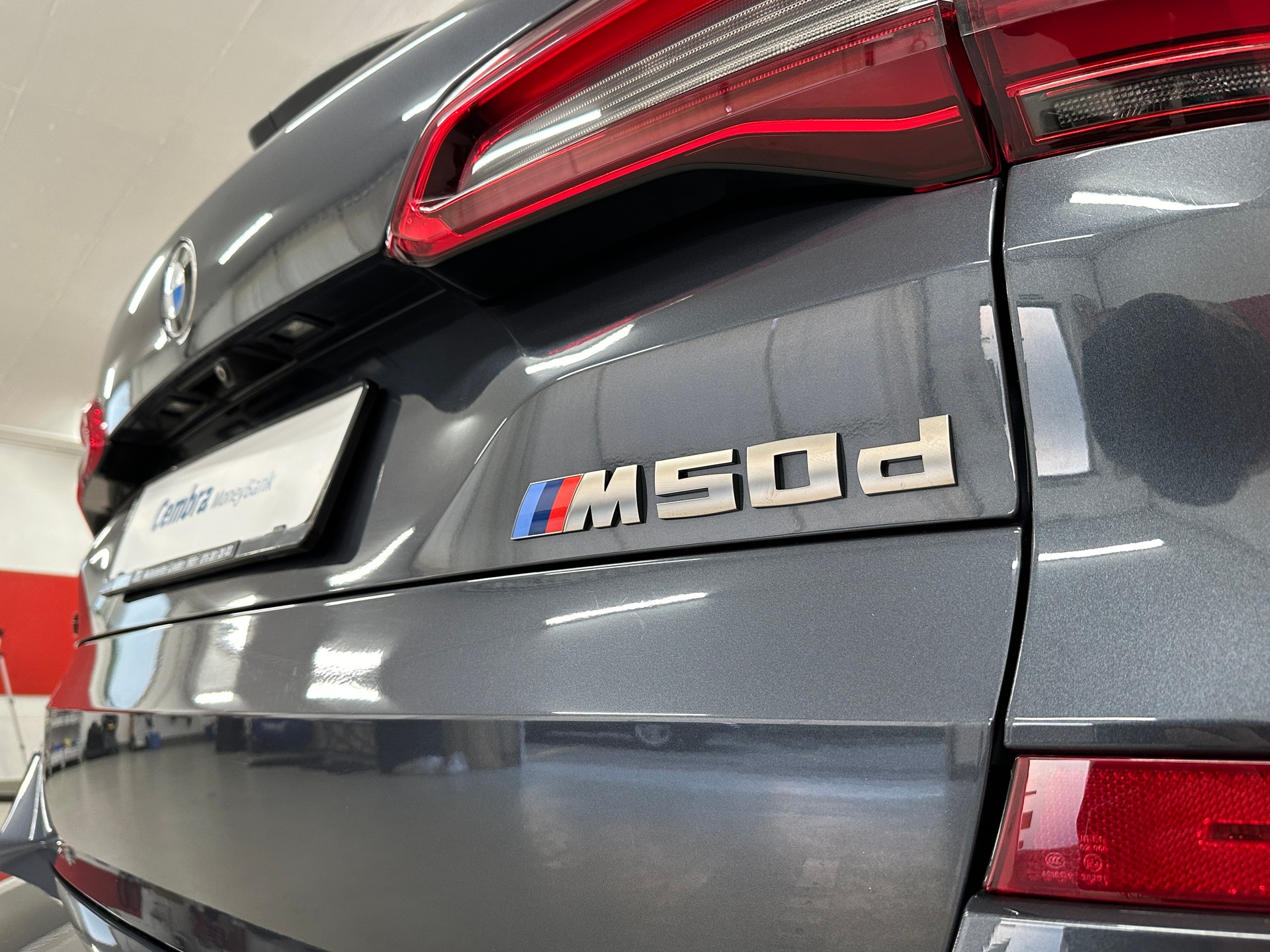 BMW X5 xDrive M50d Steptronic 7 Plätze, frisch ab MFK, AHK 3500kg, Sitzheizung und Belüftung, 1 Jahre Garantie-image-21
